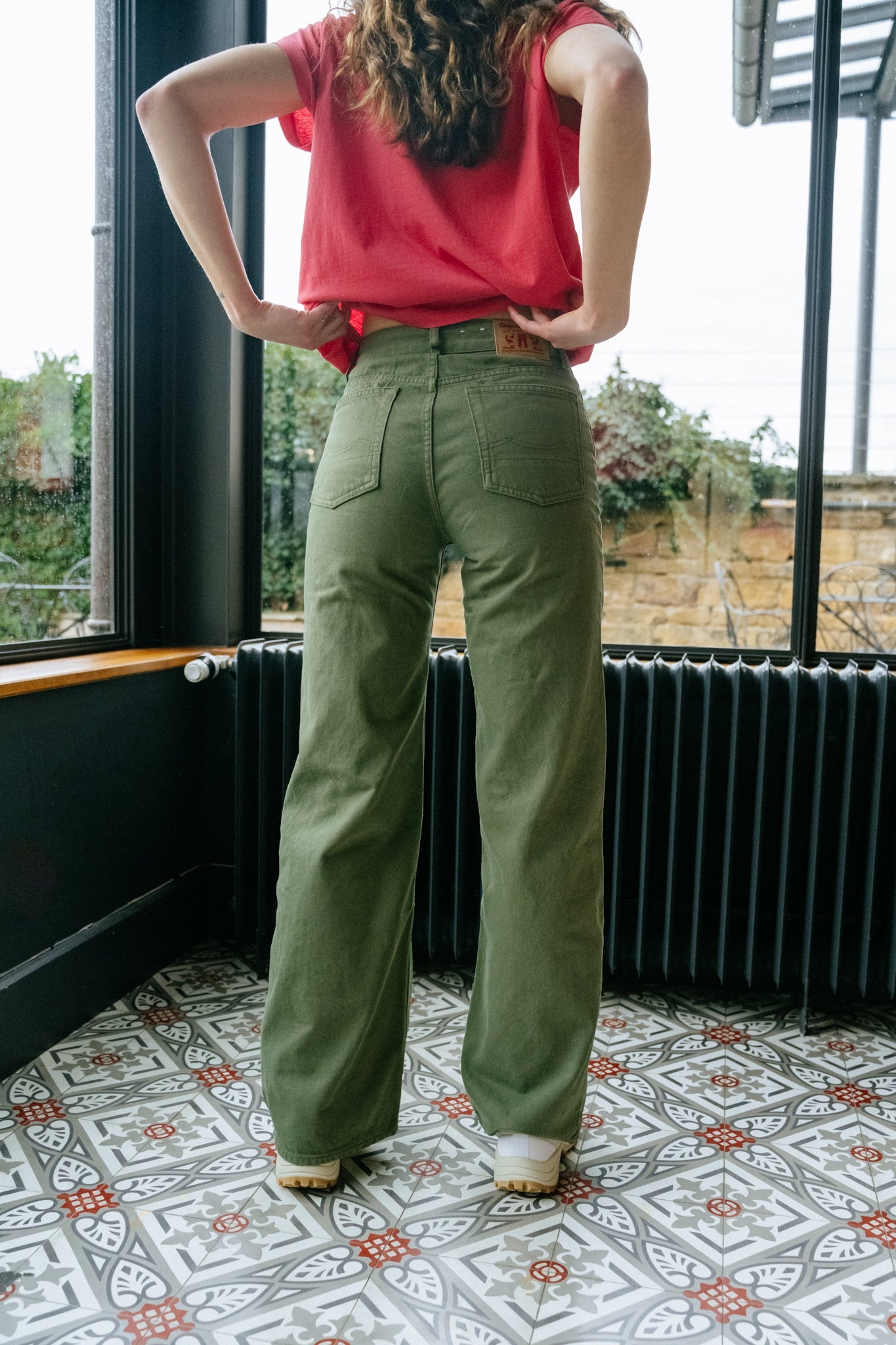 Jean ample vert kaki en coton recyclé  - jane treetop