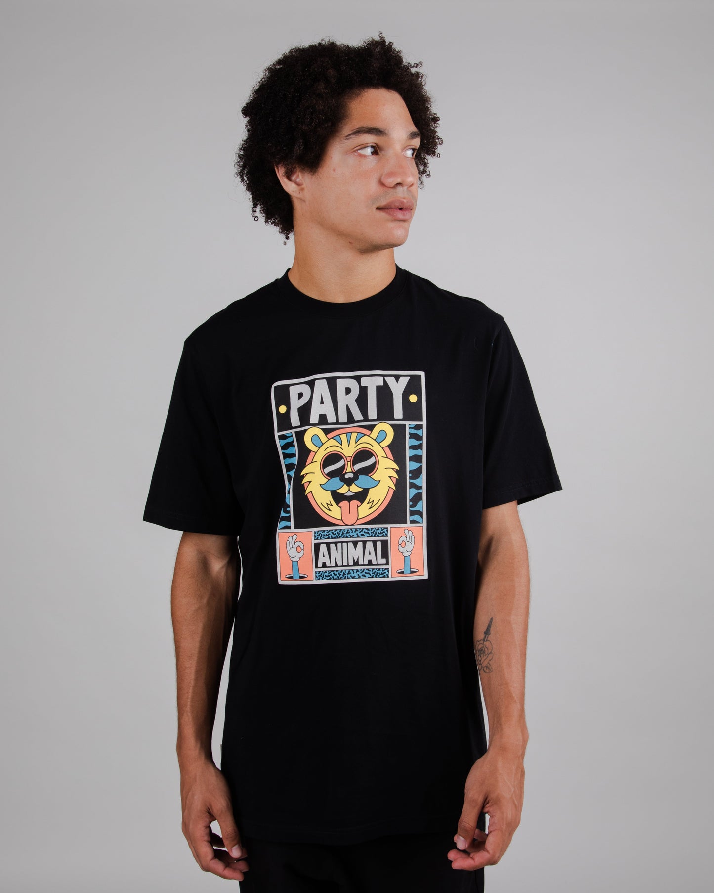 T-shirt en coton bio | noir "yeye party regular t-shirt black black"