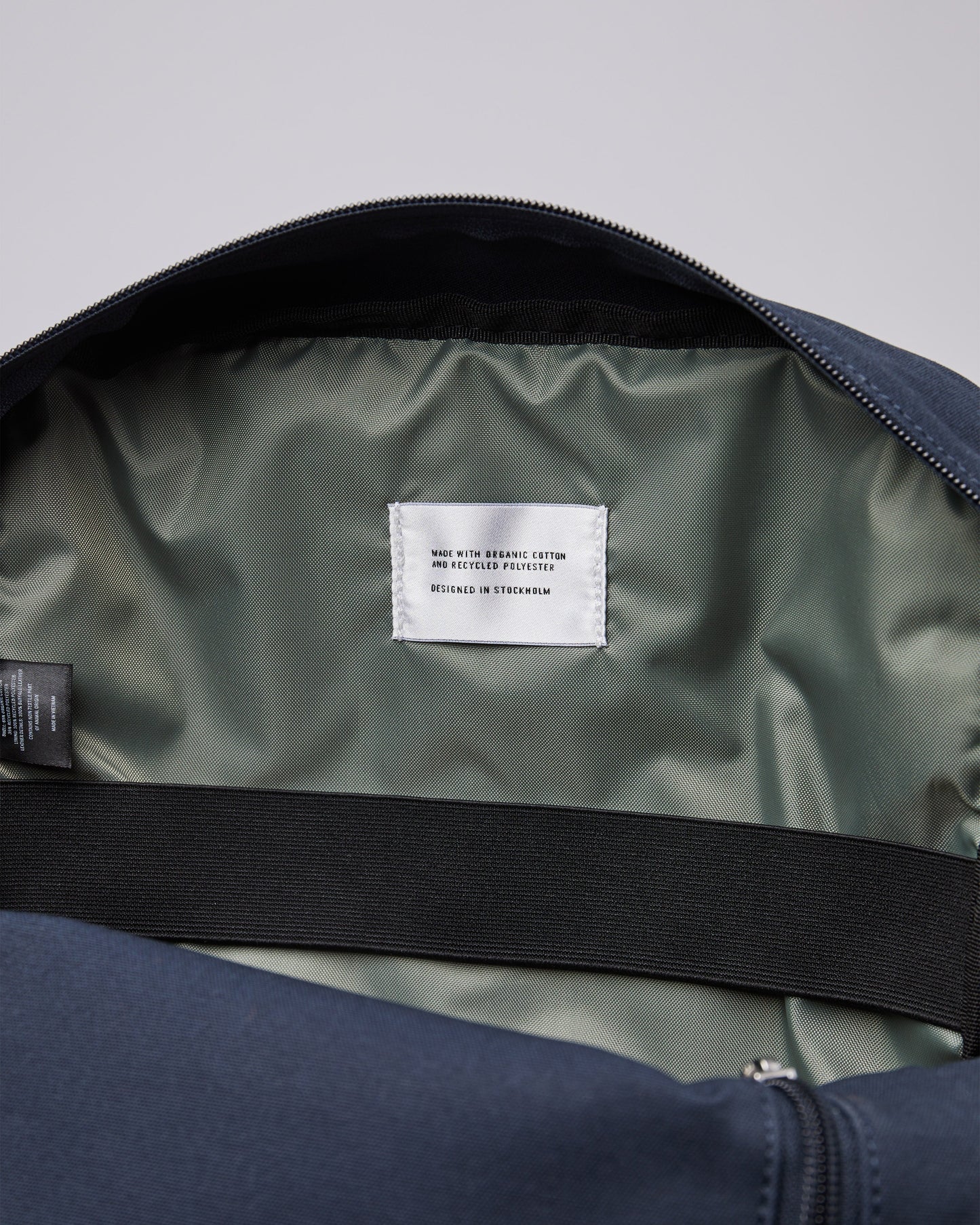 Sac à dos en coton bio et matière recyclée | Marine "knut navy"