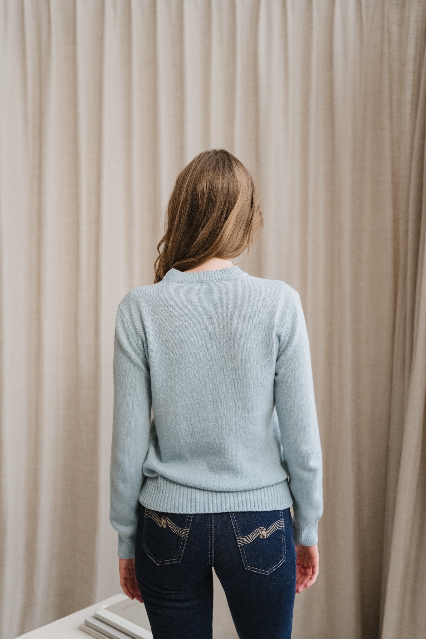 Pull en cachemire recyclé | bleu ciel "edda - azzuro plumbago"