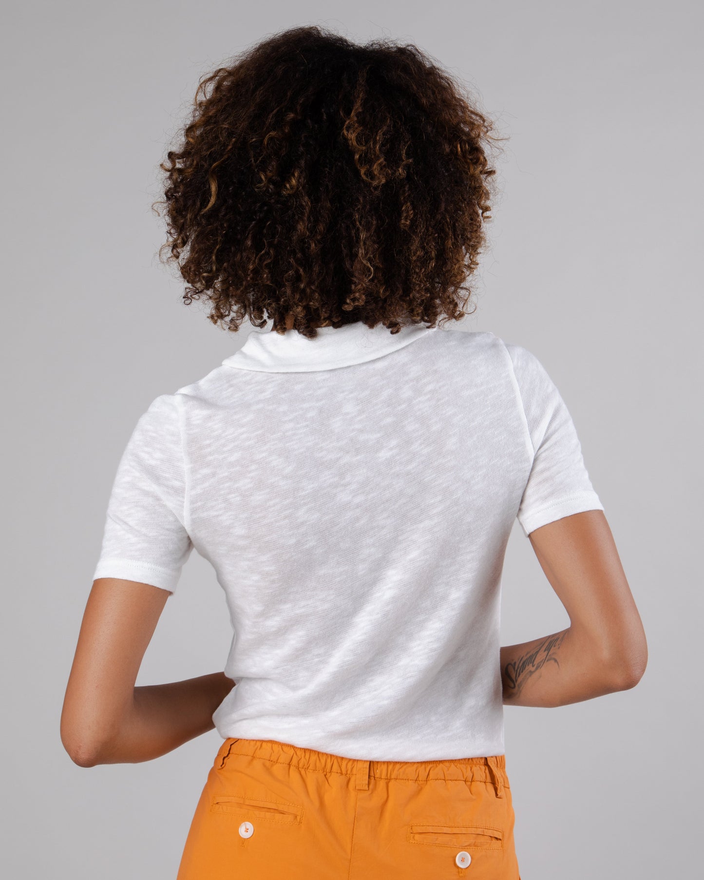 T-shirt col polo en coton bio | blanc "buttoned polo offwhite white"