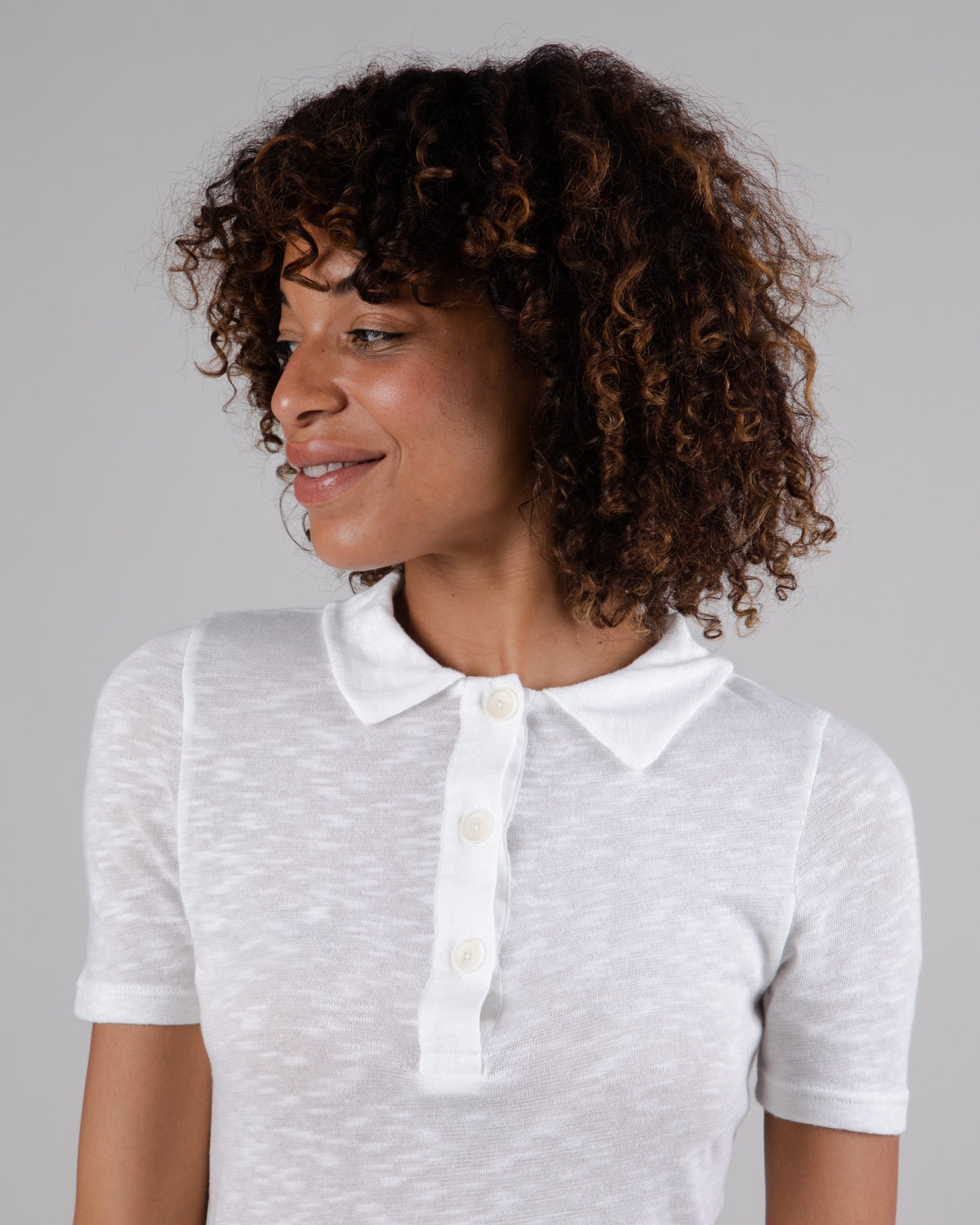 T-shirt col polo en coton bio | blanc "buttoned polo offwhite white"