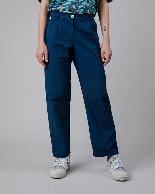 Chino à pinces en coton bio | bleu "elastic pleated chino navy blue"