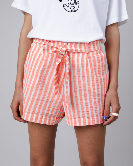 Short en coton bio et recyclé | rayé rose "stripes belted shorts vermillion red"
