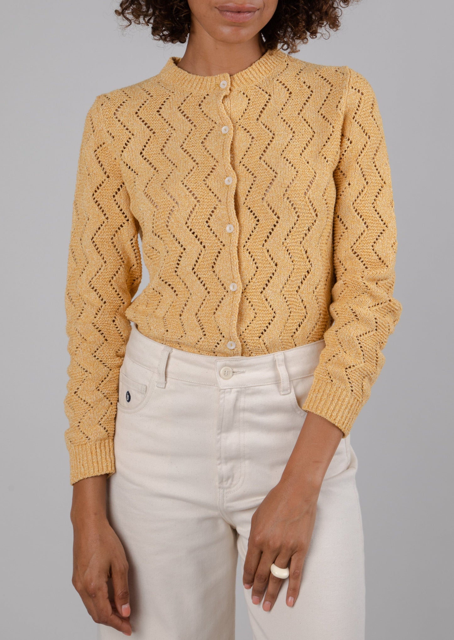 Cardigan en matières recyclées | moutarde "holeknit knitted jacket sunshine yellow"
