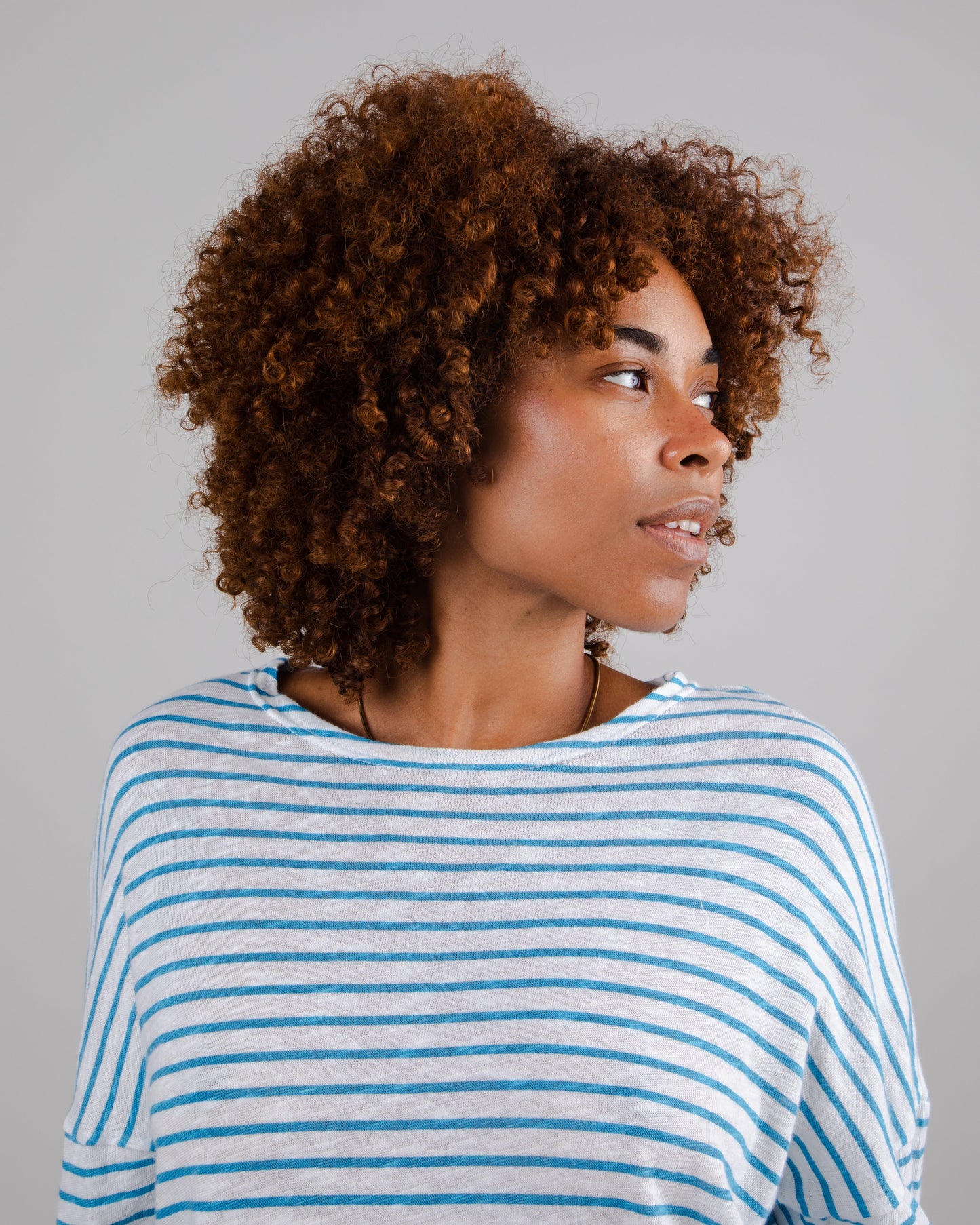 T-shirt manches longues en coton bio | Rayé bleu et blanc "stripes fine knit sweater offwhite white"