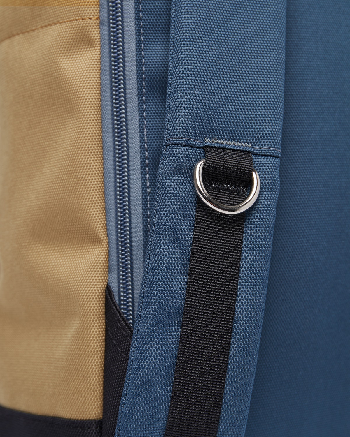 Sac à dos bicolore en polyester recyclé - Ilon