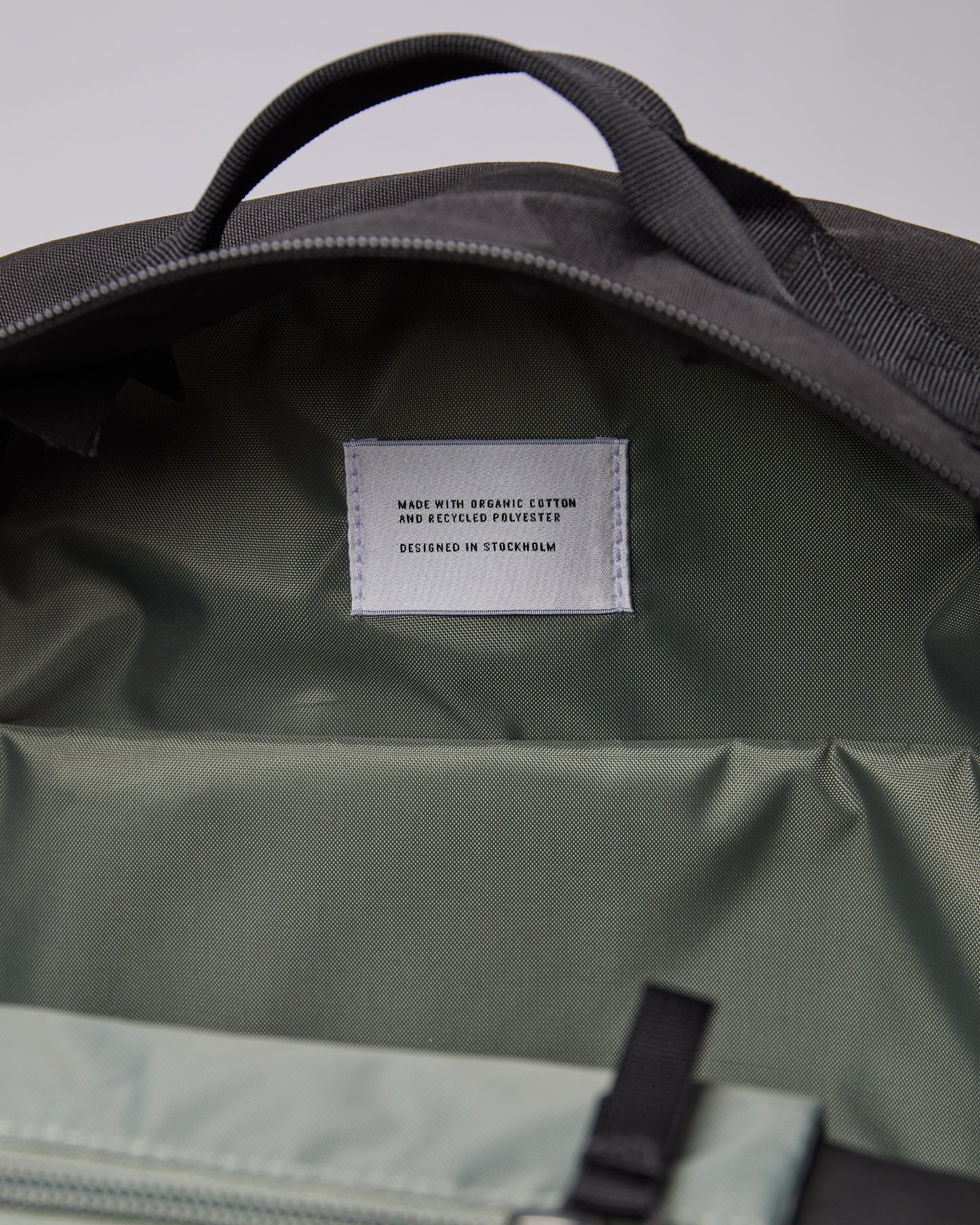 Sac à dos en coton bio et matière recyclée | noir "august black"