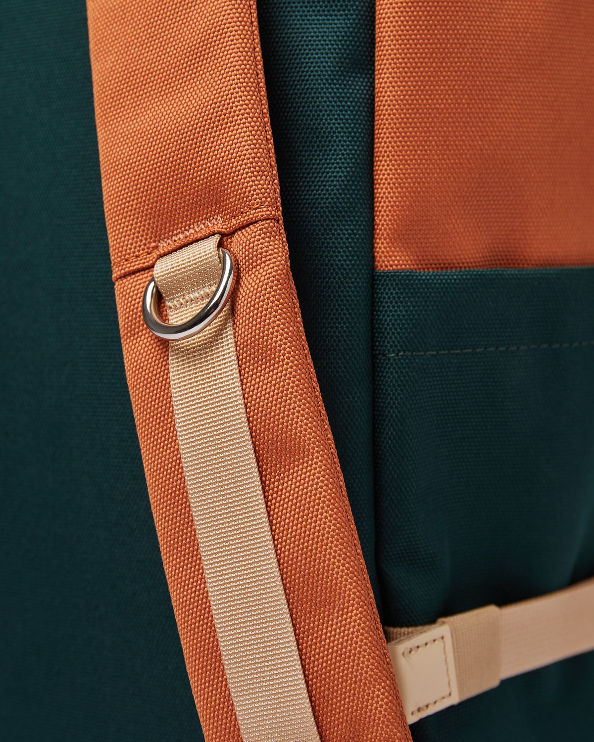 Sac à dos rolltop en matière recyclée | Vert et orange "bernt multi dark green/orange"