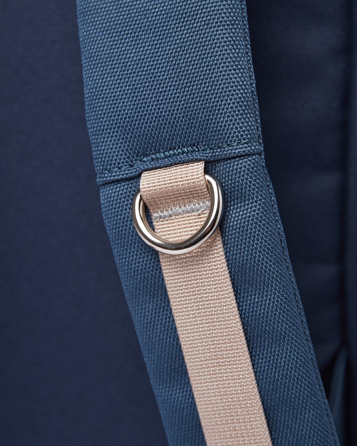 Sac à dos rolltop en matière recyclée | Bleu "ilon multi steel blue/navy blue"