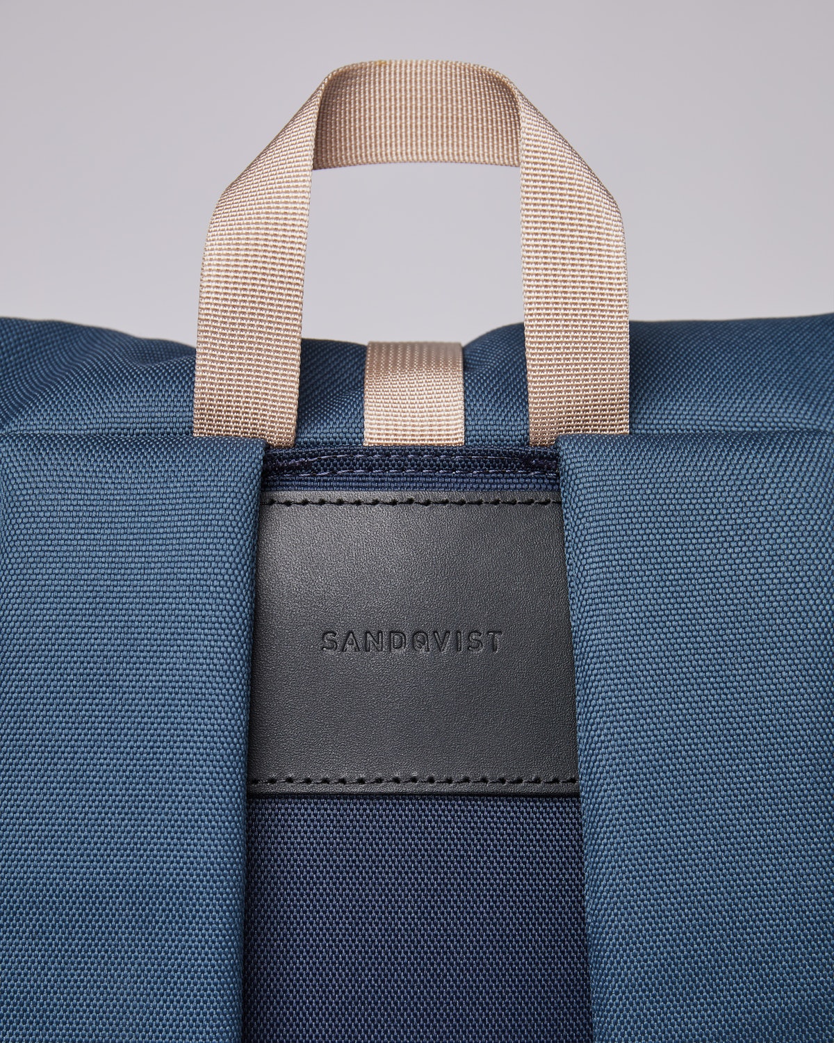 Sac à dos rolltop en matière recyclée | Bleu "ilon multi steel blue/navy blue"