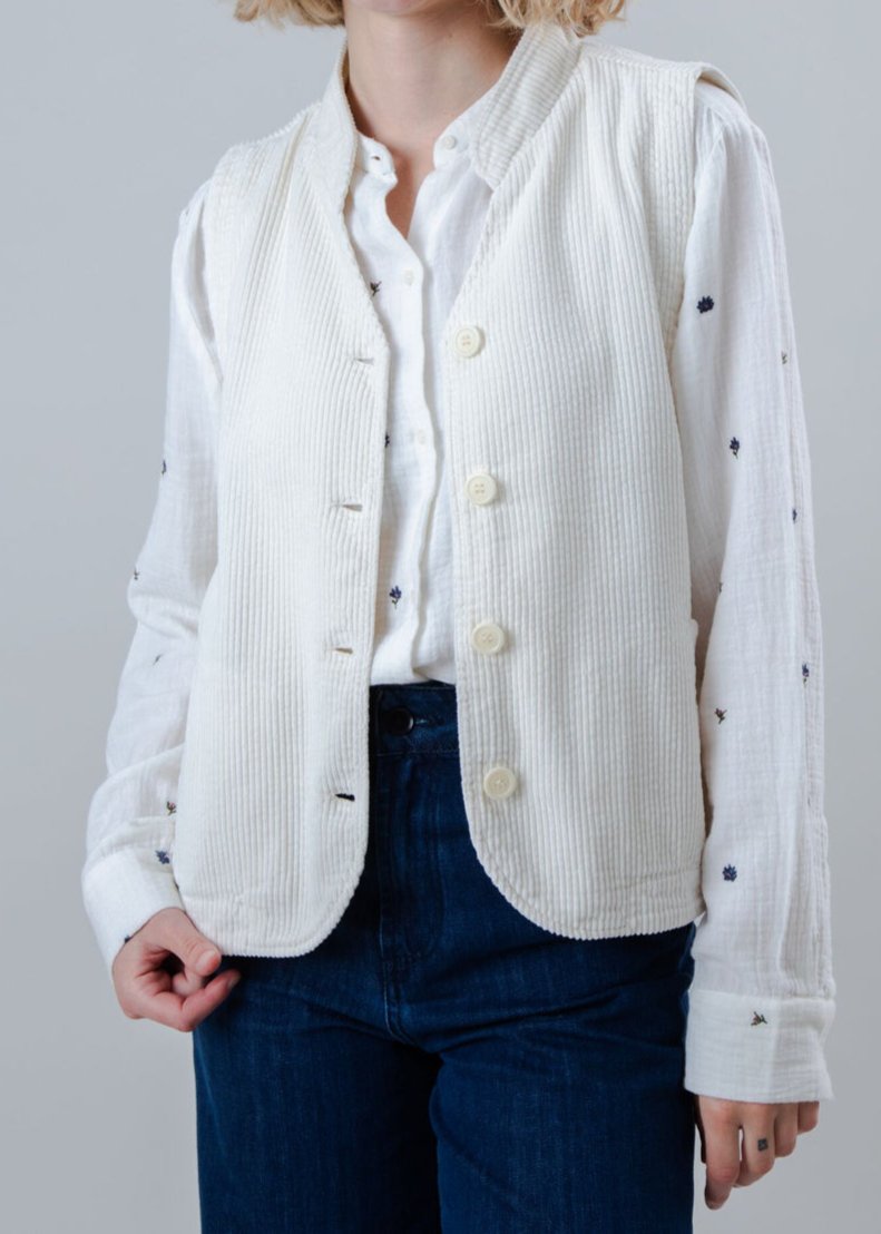 Gilet sans manches en coton bio | écru "corduroy pleated vest"