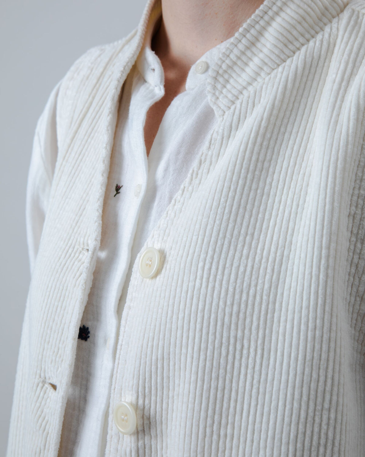 Gilet sans manches en coton bio | écru "corduroy pleated vest"