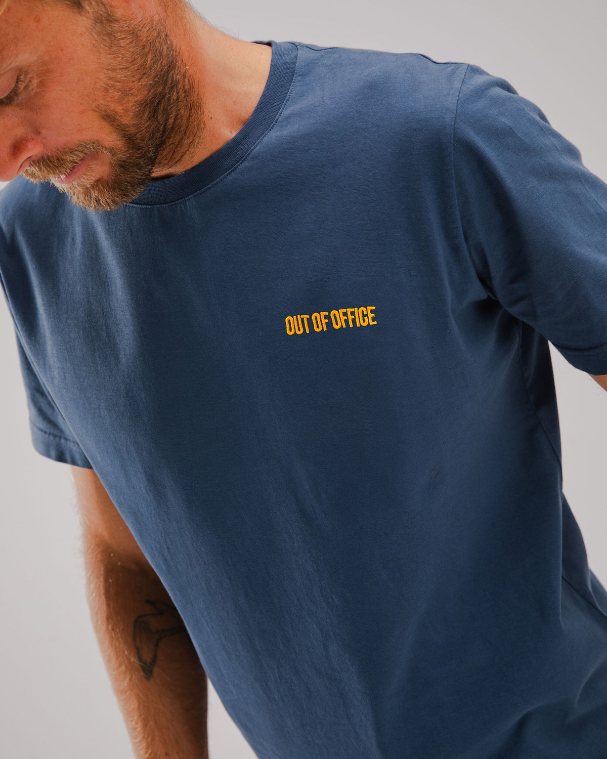 T-shirt en coton bio | bleu "Out of office cotton t-shirt"