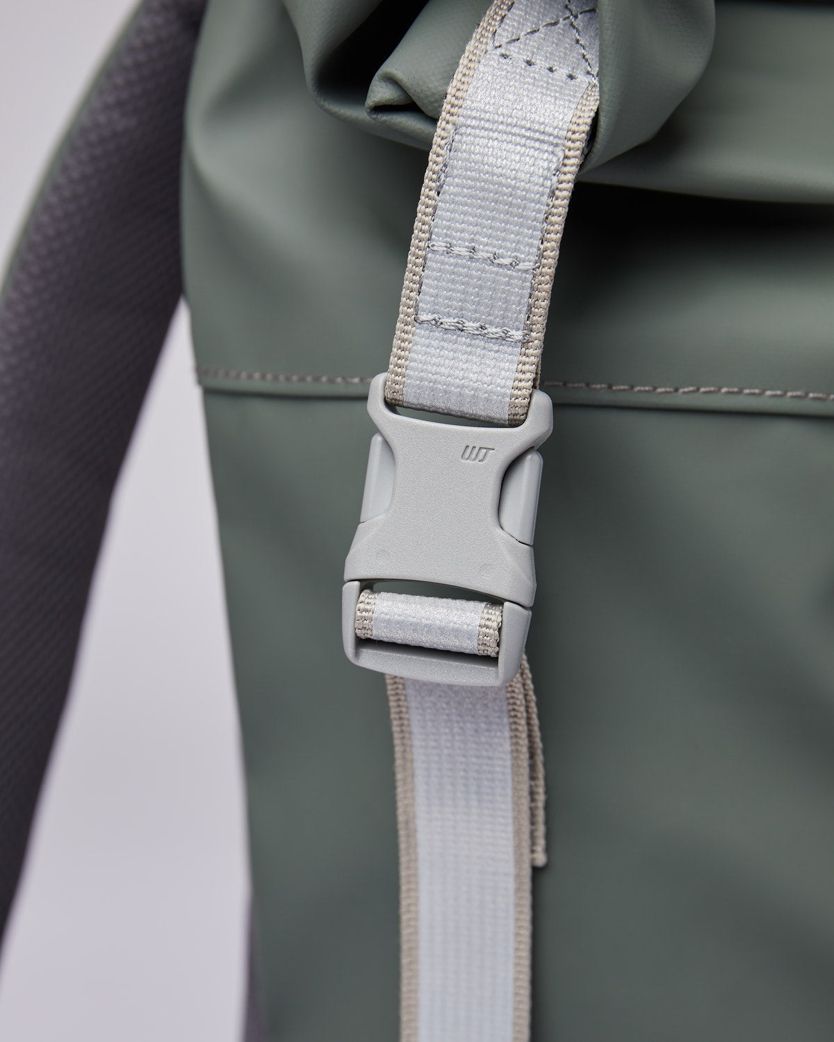 Sac à dos imperméable en matière recyclée | Vert "konrad lichen green"