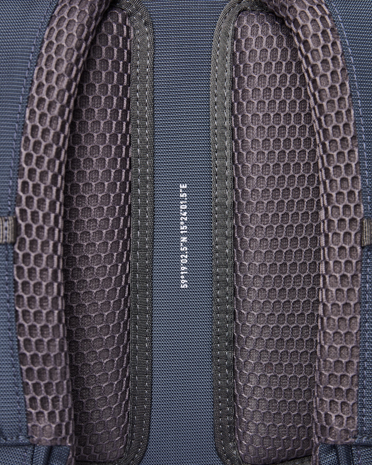Sac à dos rolltop imperméable en matière recyclée | Bleu "forest hike multi steel blue/navy blue"