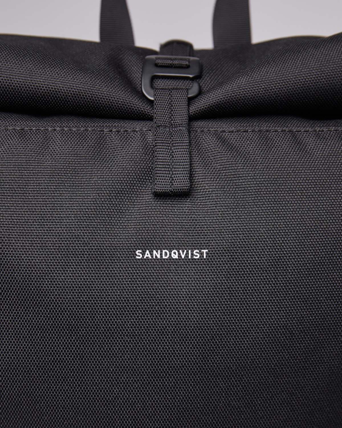 Sac à dos vegan rolltop noir en matière recyclée - arvid black