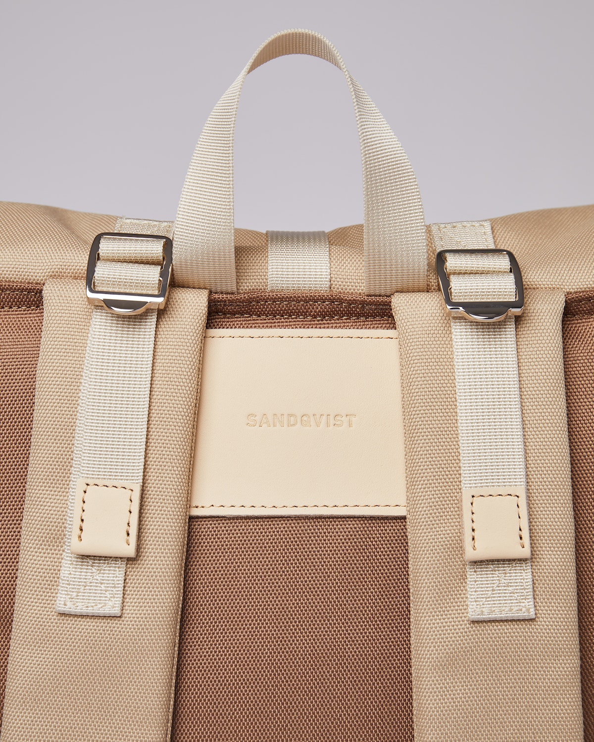 Sac à dos rolltop en matière recyclée | Bicolore "bernt multi brown with natural leather"