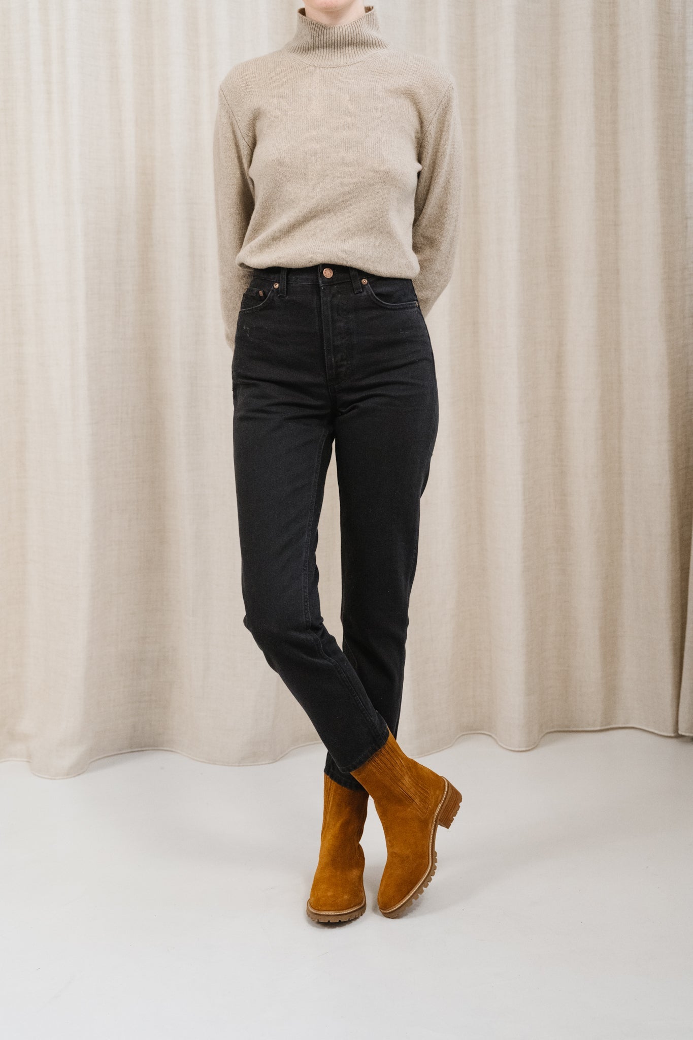 Jean mom en coton bio | noir 'breezy britt aged black'