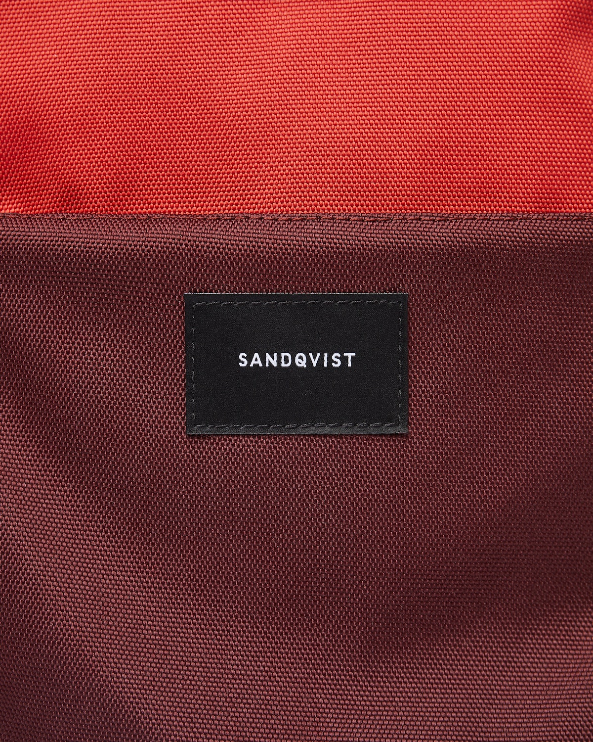 Sac à dos rolltop en matière recyclée | Bordeaux et rouge "ilon multi moss red with black leather"