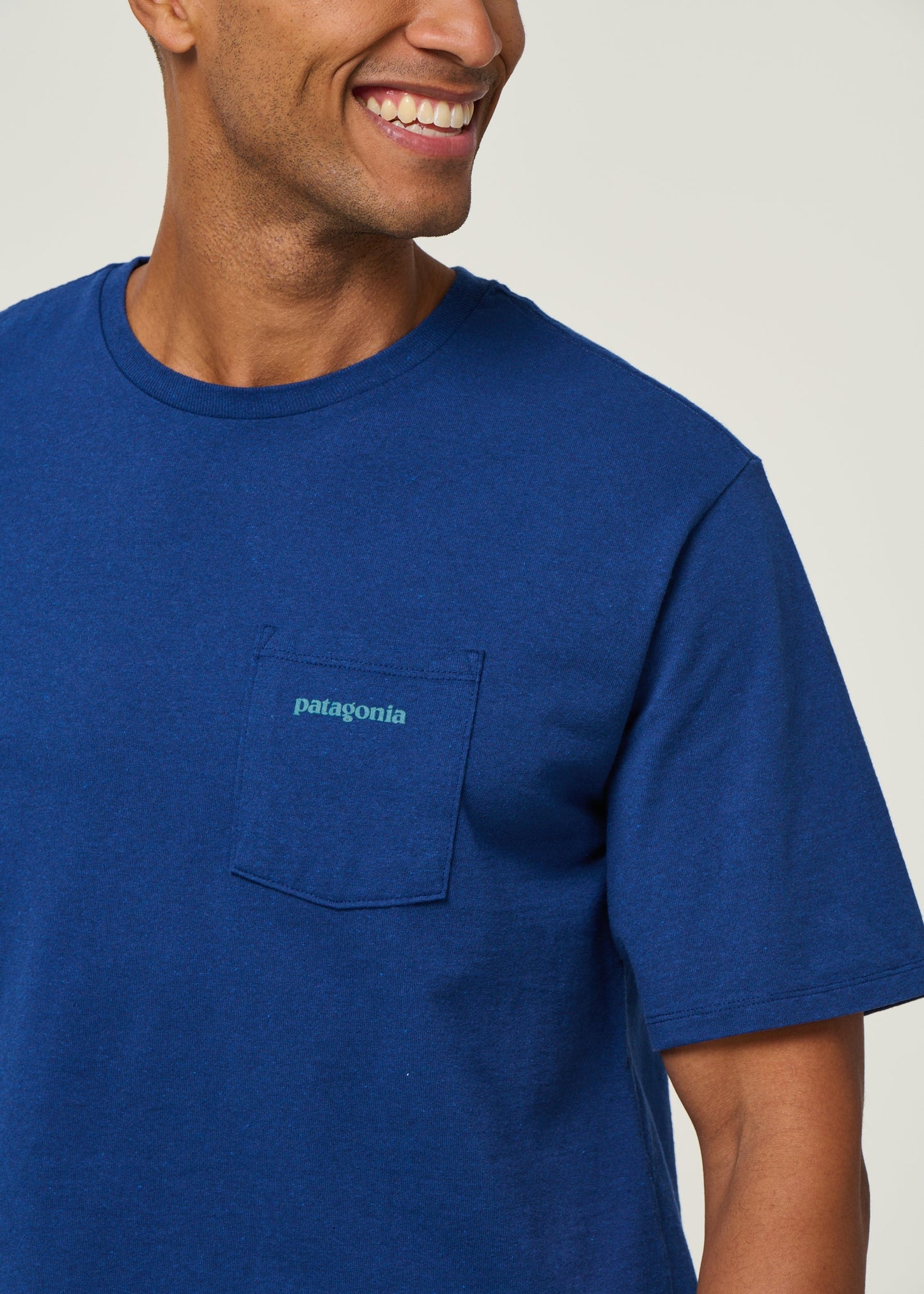 T-shirt en matières recyclées | bleu "boardshort logo pocket responsibili-tee - clmb"