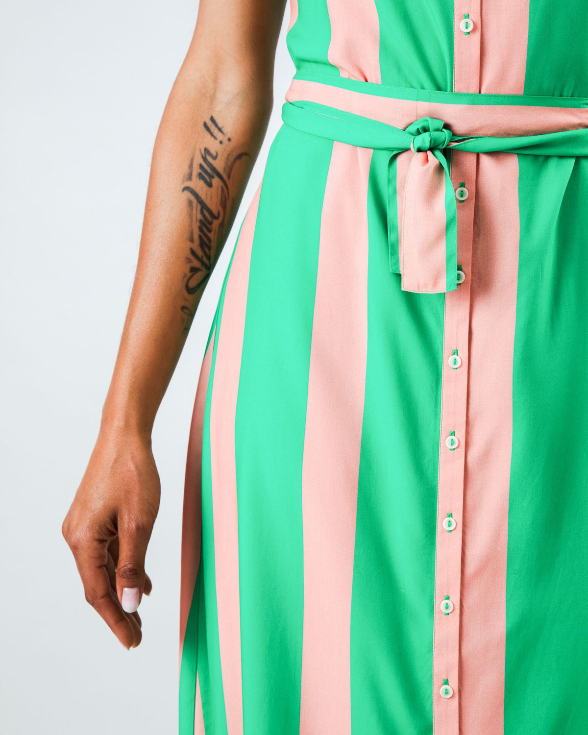 Robe en viscose ecovero | vert "color block strap dress green"