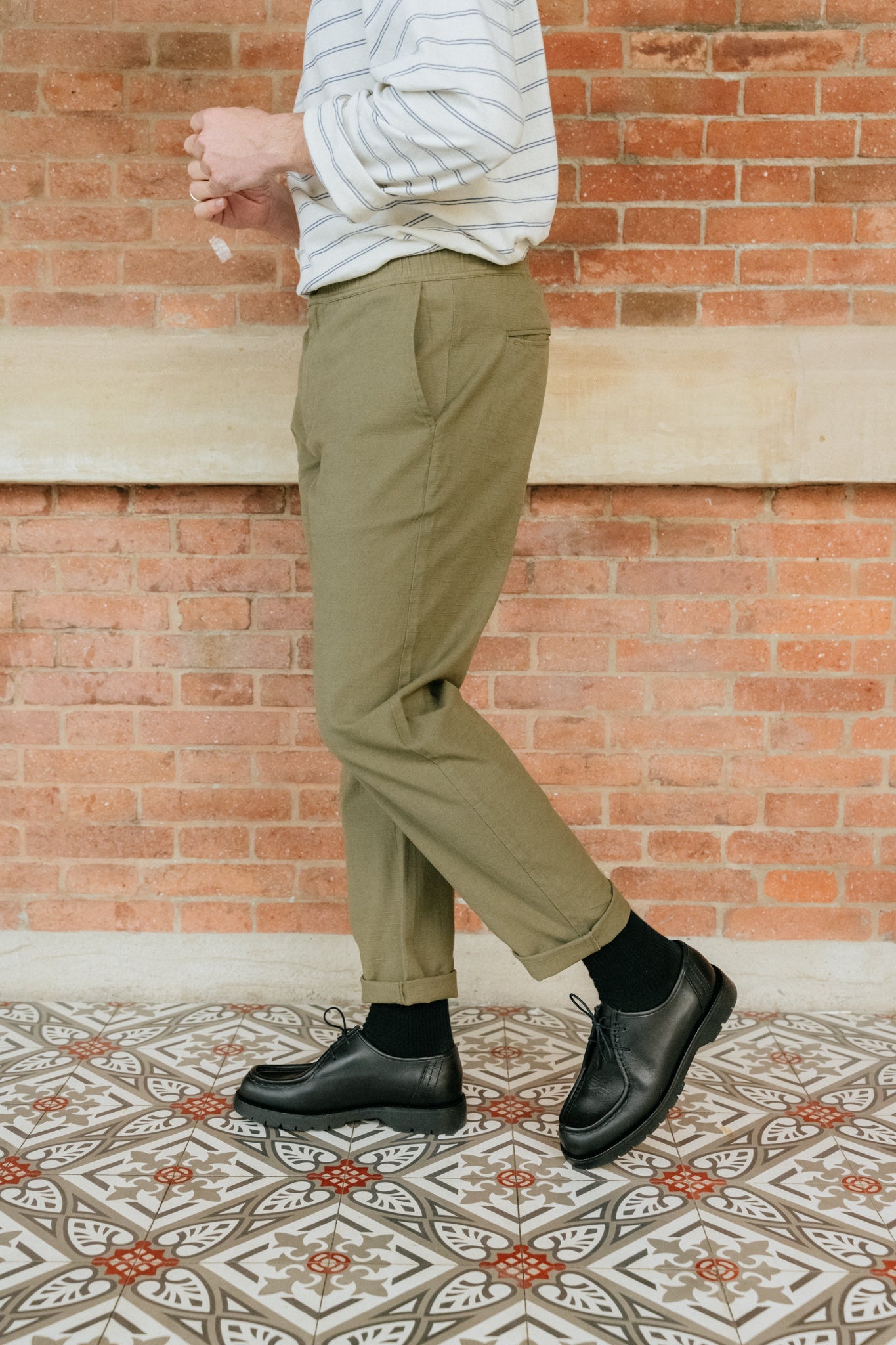 Pantalon droit vert olive en coton bio - green light travel pants olive green