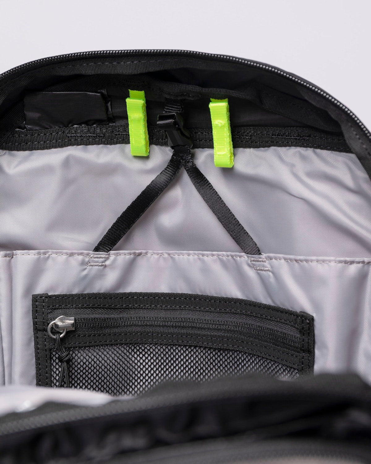 Sac à dos imperméable noir en nylon recyclé - bo black