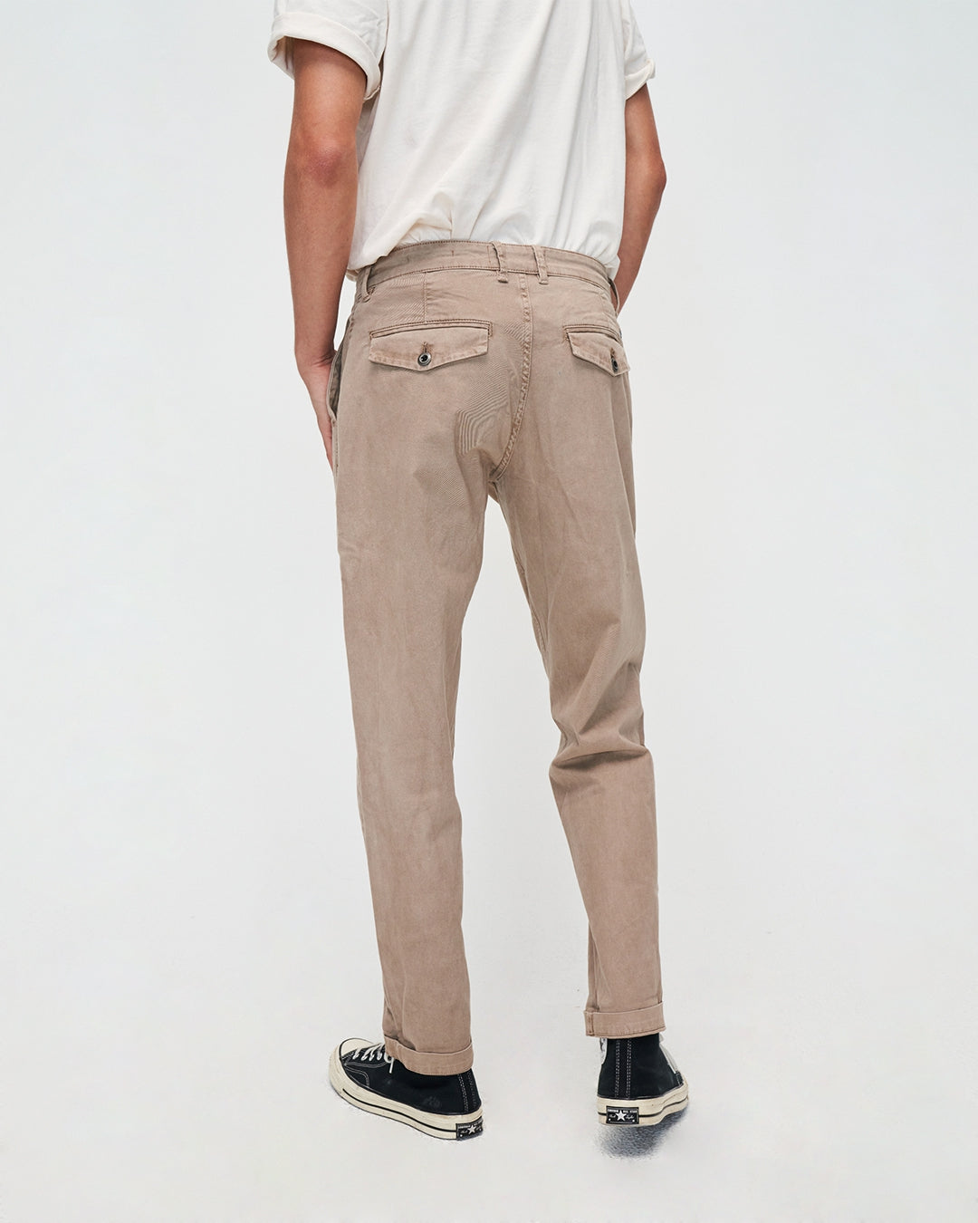 Chino en coton bio | Beige "darren chino black tea"