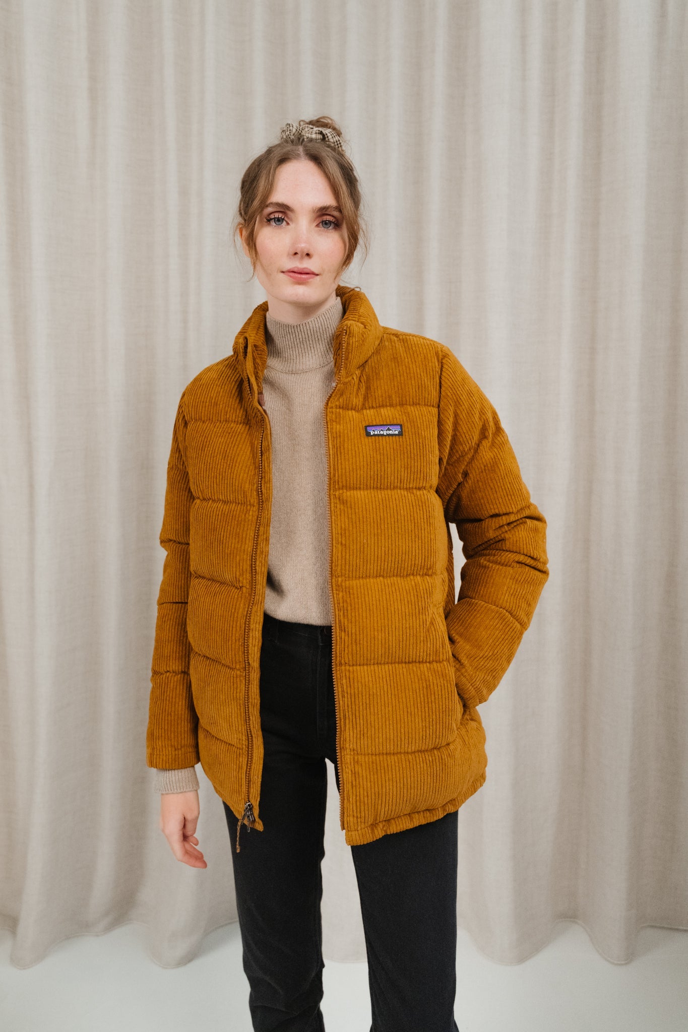 Doudoune velours en matière recyclée | marron "w's cord fjord coat shelter brown"