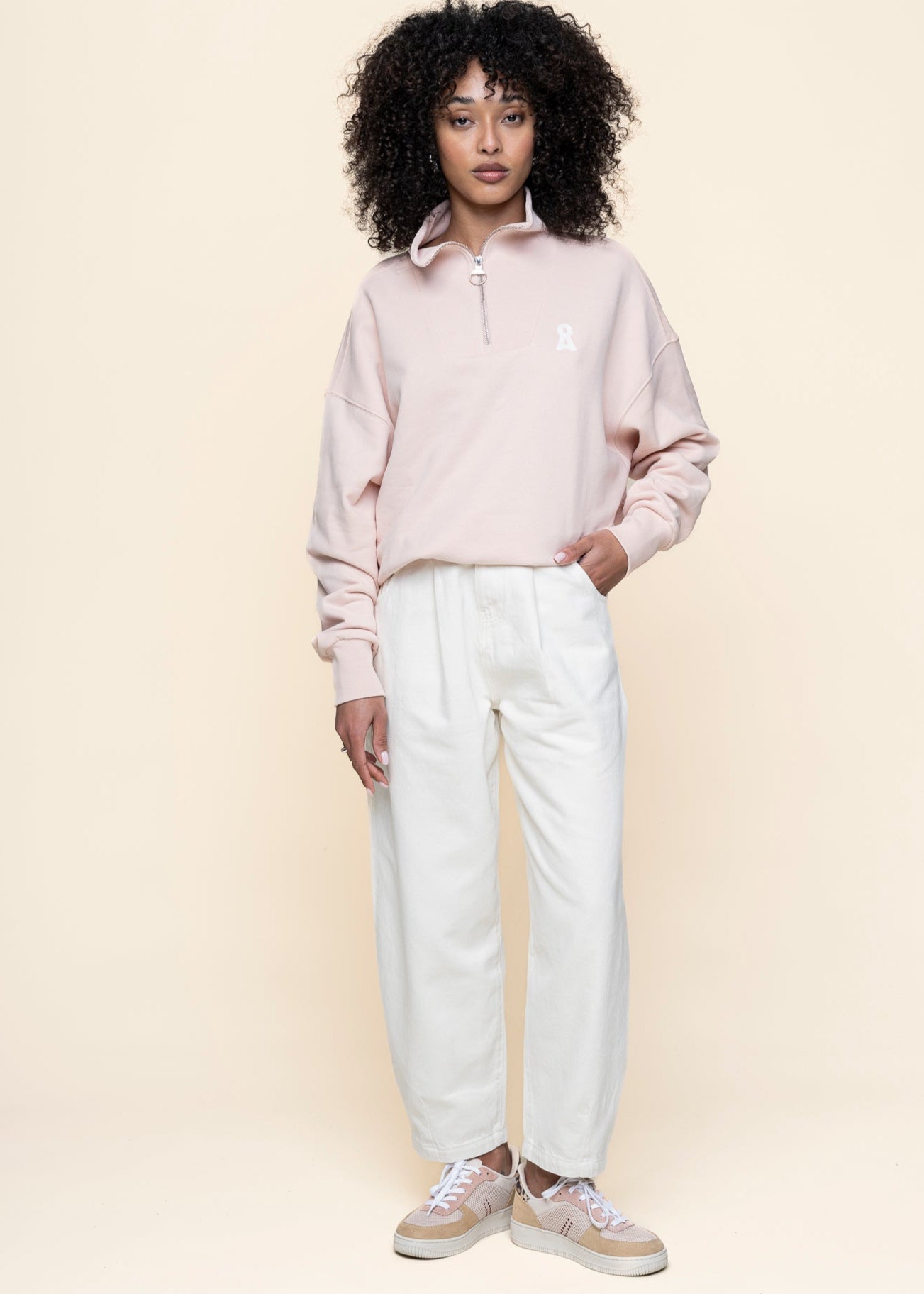Pantalon droit à pinces en coton bio | blanc "pegged pants ecru"
