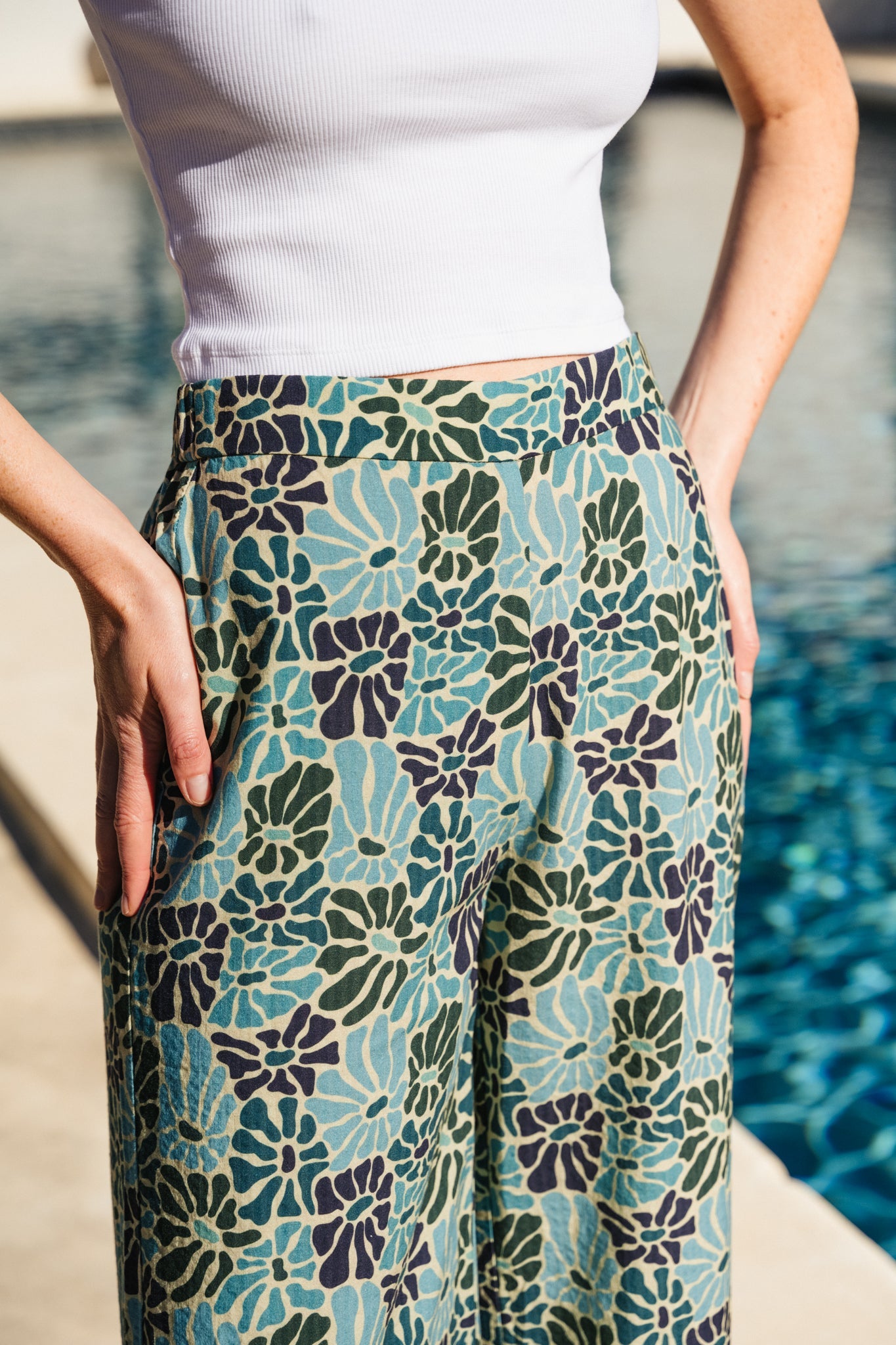 Pantalon ample en coton bio et ecovero | multicolore "spring wide leg pant beige white"