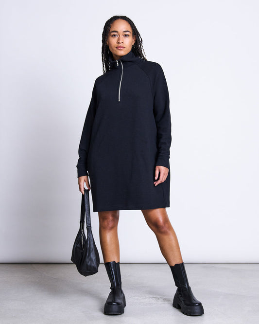 Robe col zippée noire en côte de coton bio - maloma black
