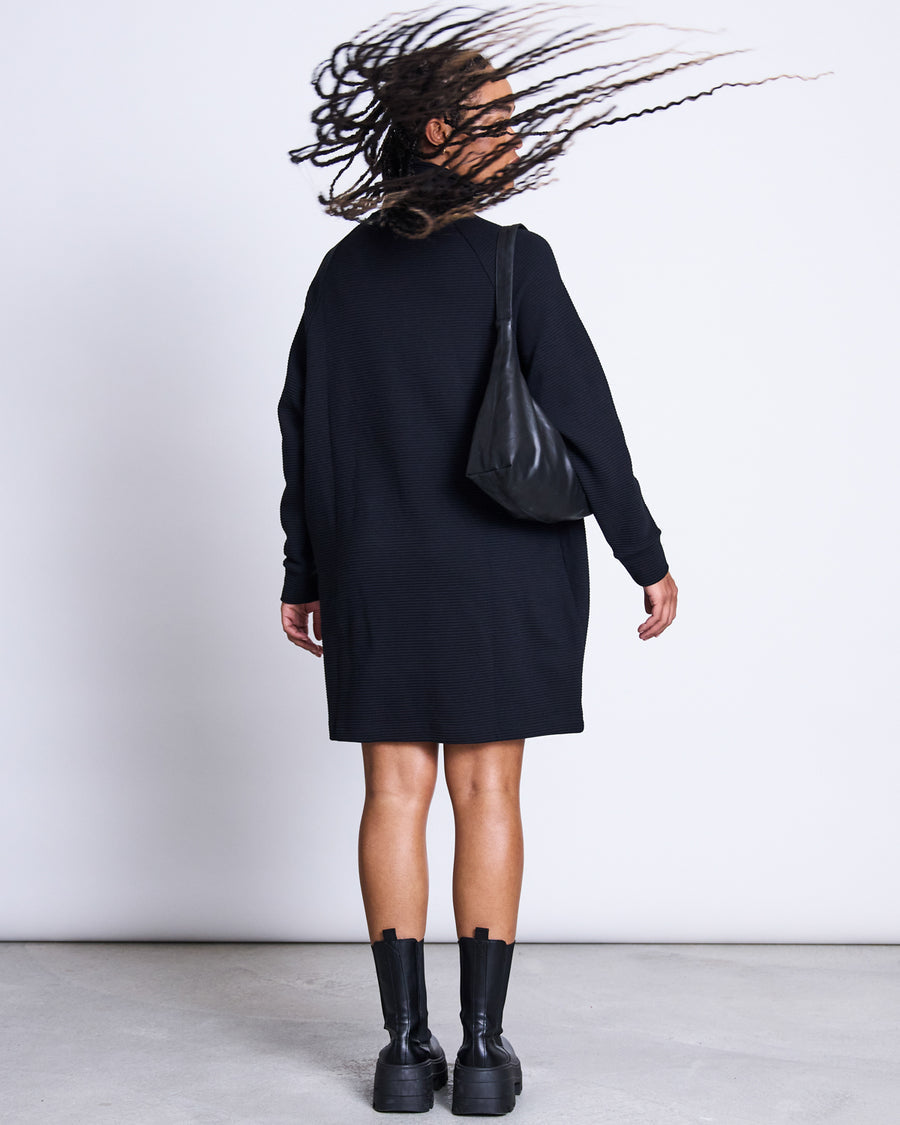 Robe col zippée noire en côte de coton bio - maloma black