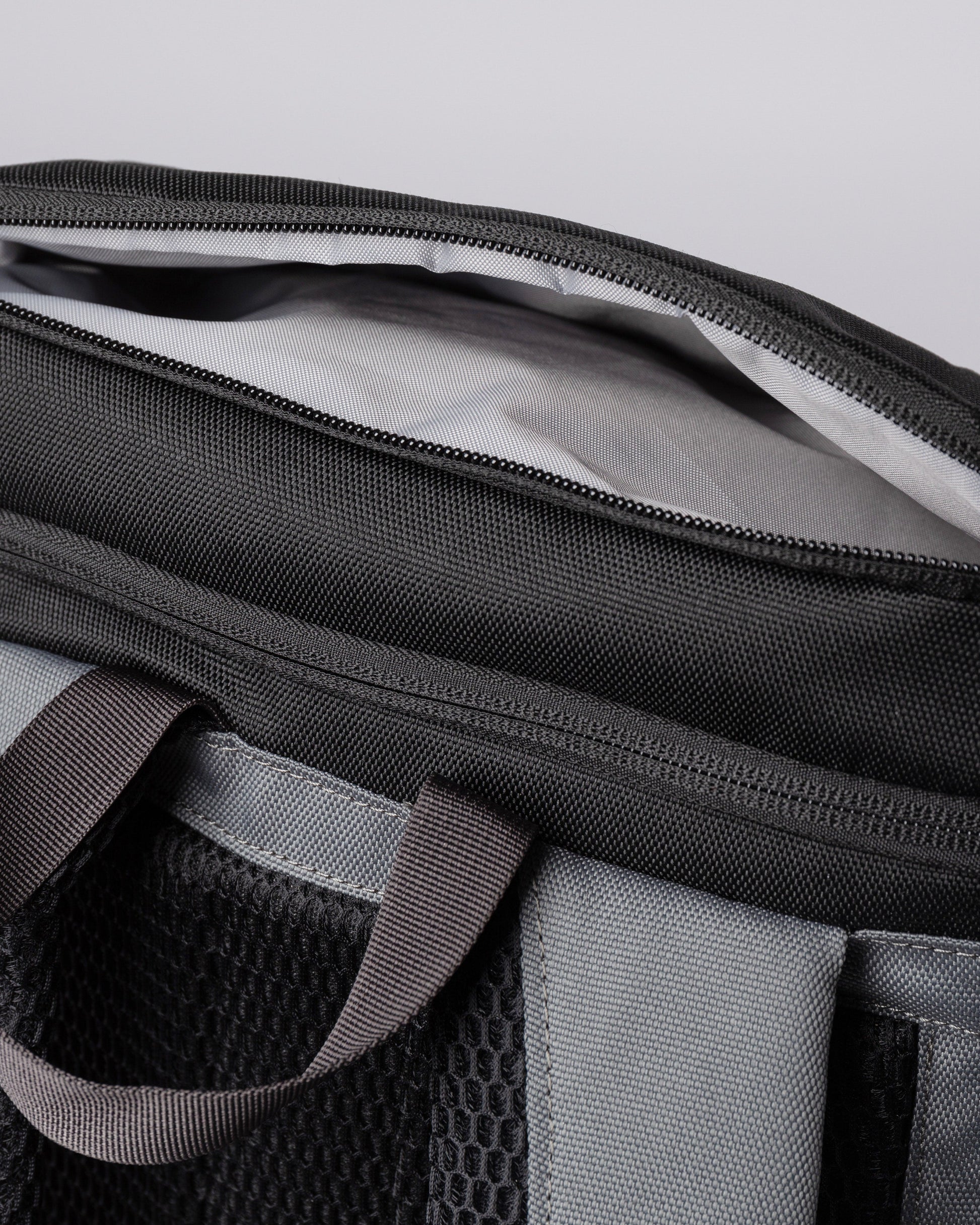 Sac à dos 23L en matières recyclées | gris "sune multi dark"