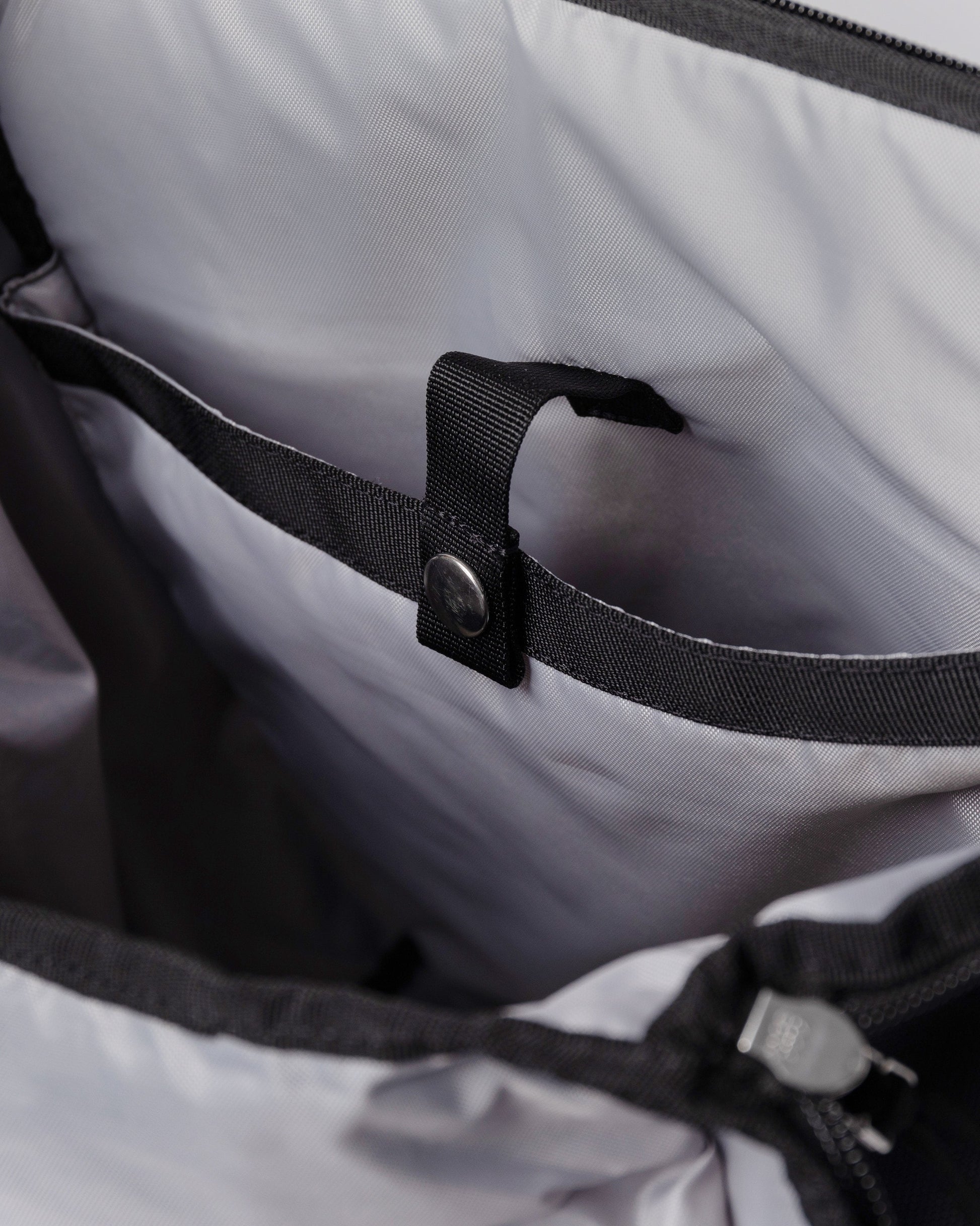 Sac à dos 23L en matières recyclées | gris "sune multi dark"