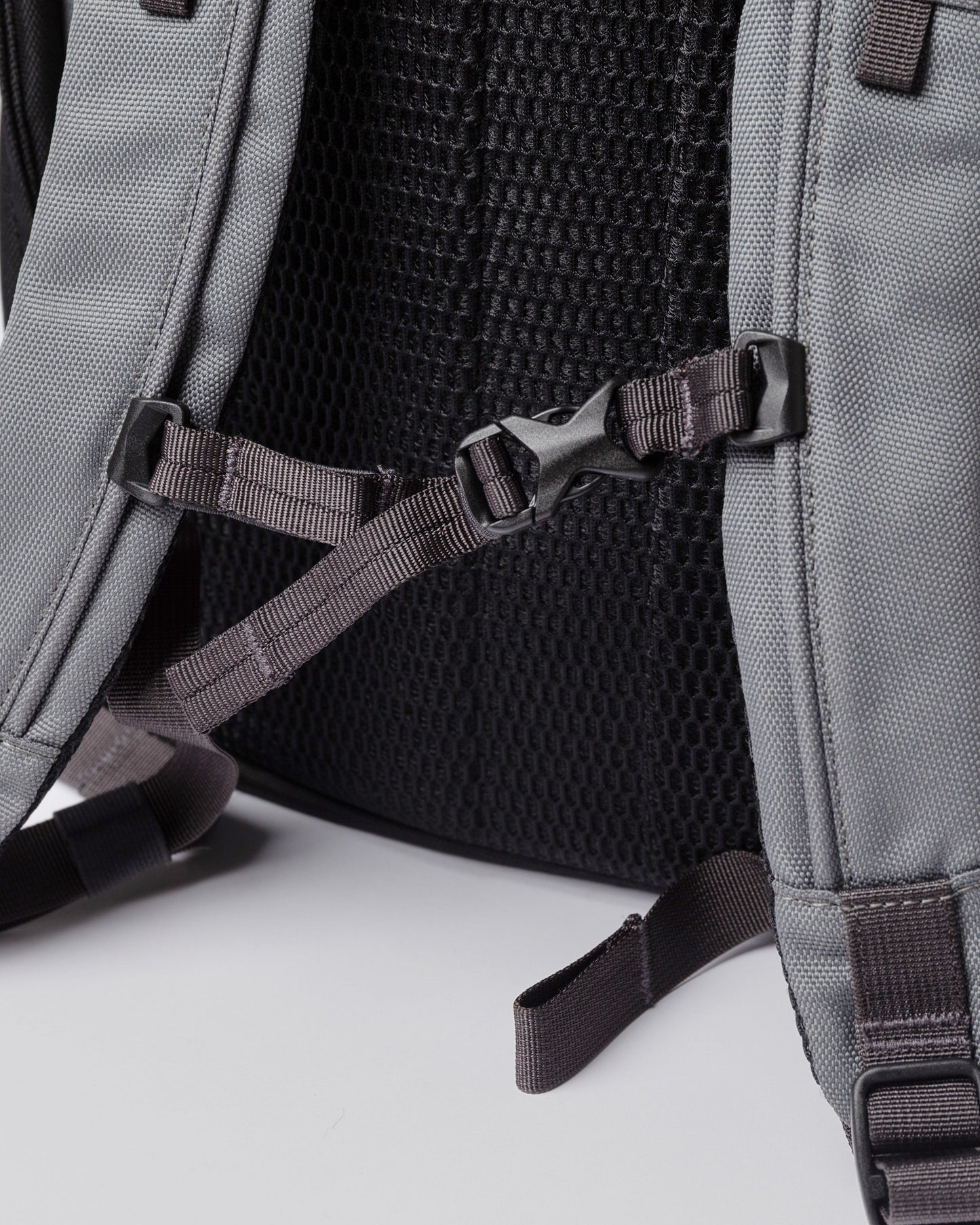 Sac à dos 23L en matières recyclées | gris "sune multi dark"