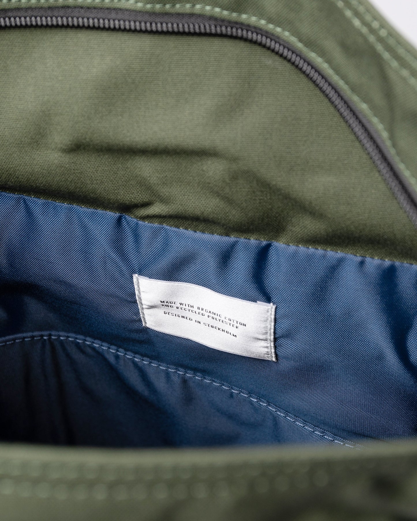 Sac à dos rolltop en matière recyclée | Vert "dante vegan dawn green"