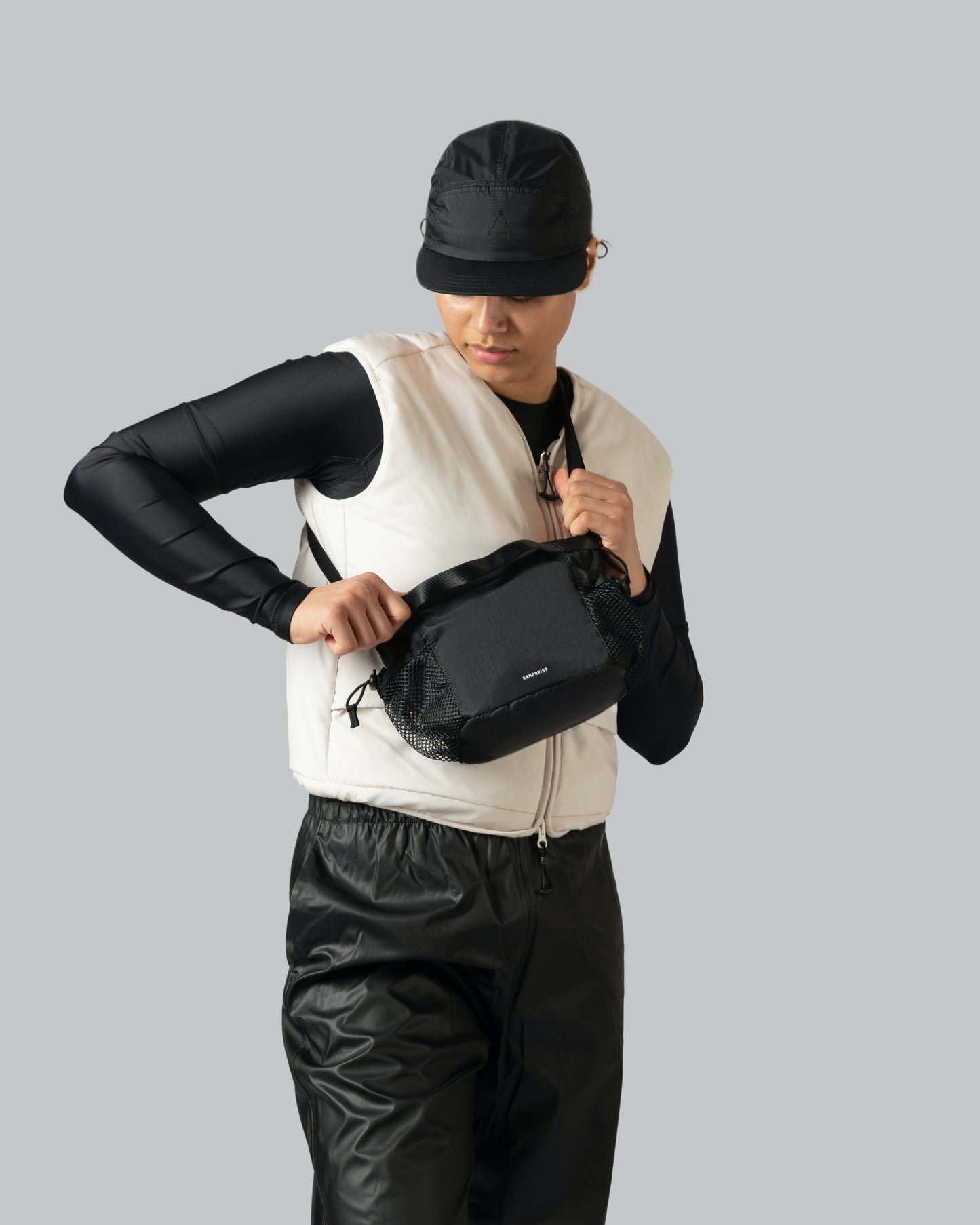 Sac bandoulière en recyclé | Noir "stevie black"