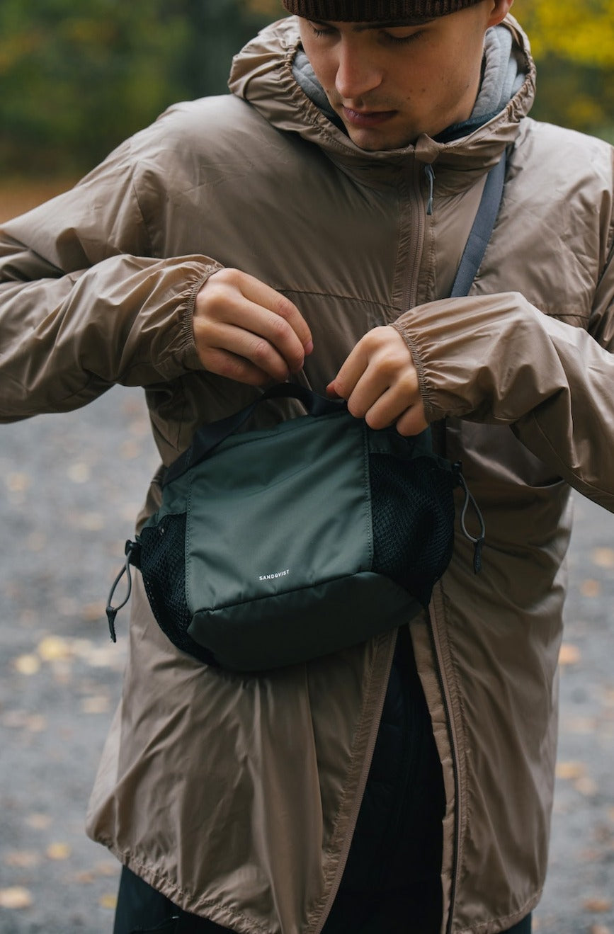 Sac bandoulière en recyclé | Vert "stevie multi lichen green"