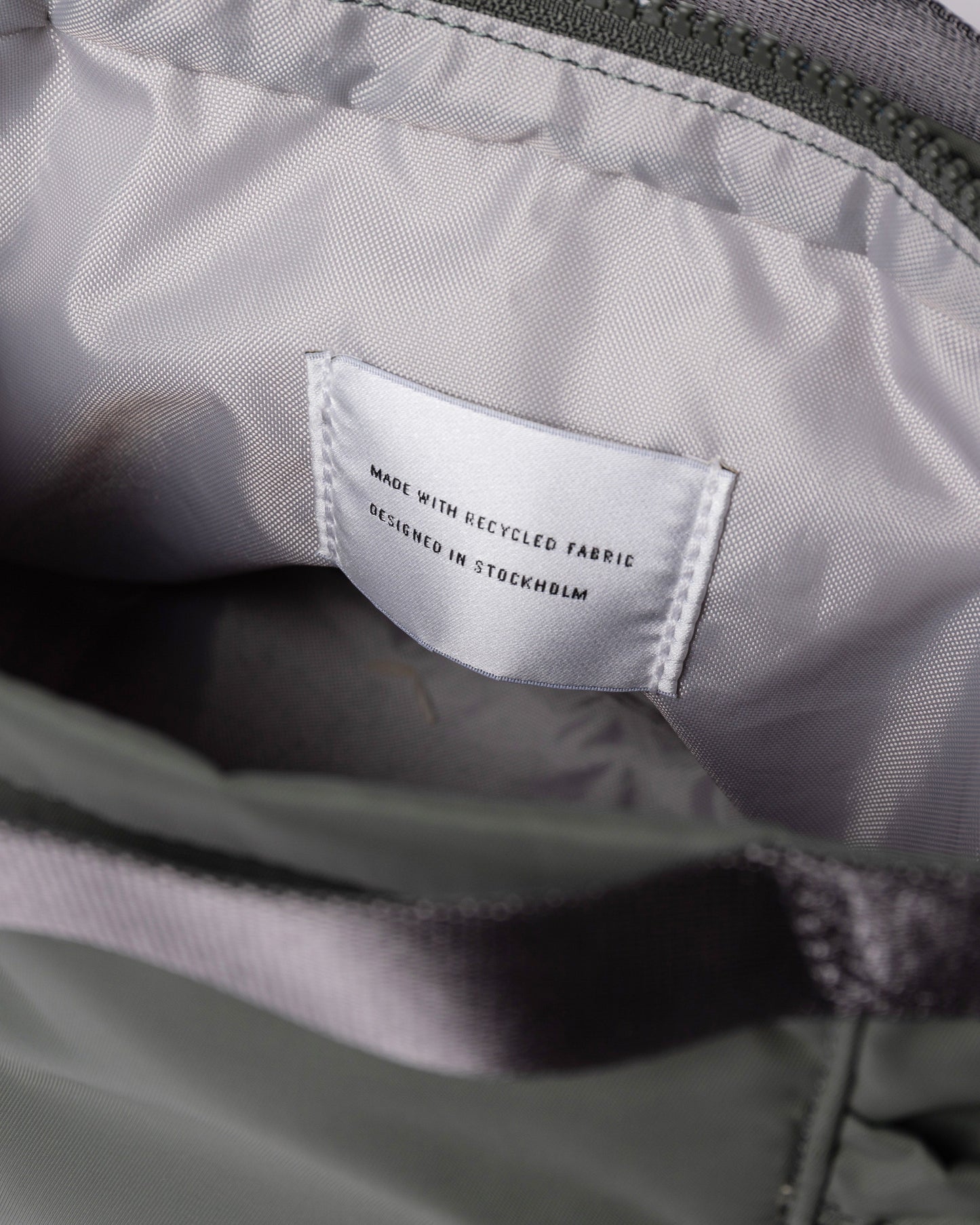 Sac bandoulière en recyclé | Vert "stevie multi lichen green"