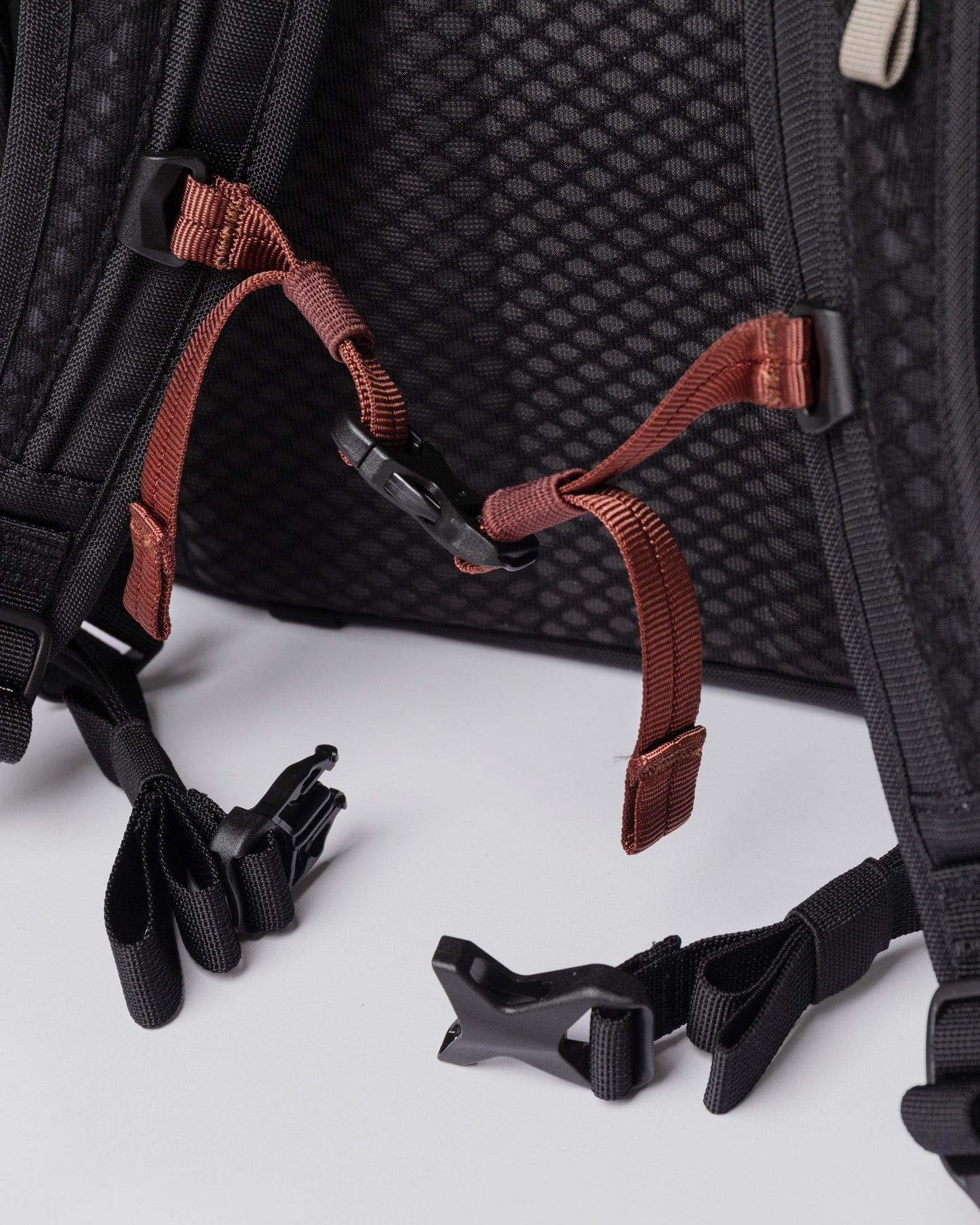 Sac à dos imperméable en recyclé | noir "ridge hike black"