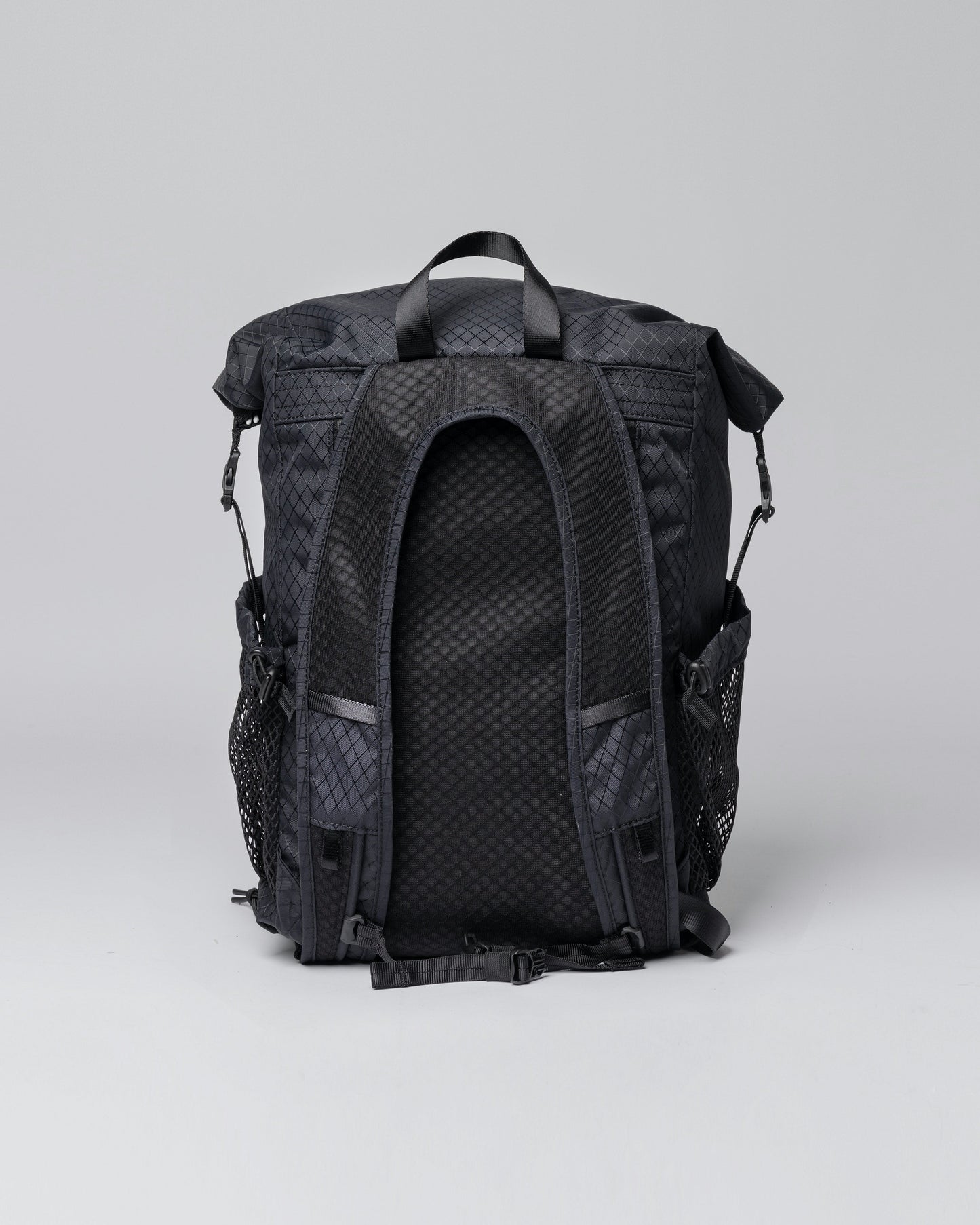 Sac à dos rolltop imperméable en recyclé | Noir "nils black"