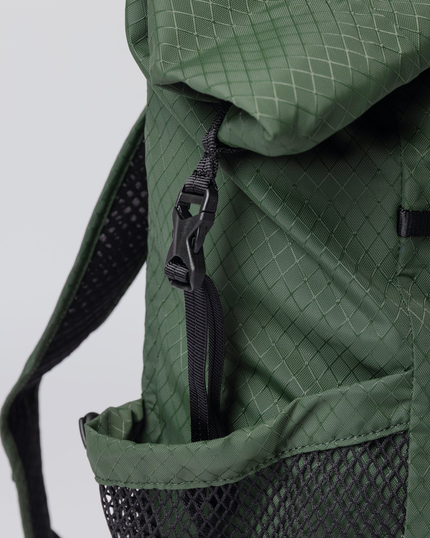Sac à dos rolltop imperméable en recyclé | Vert "nils dawn green"