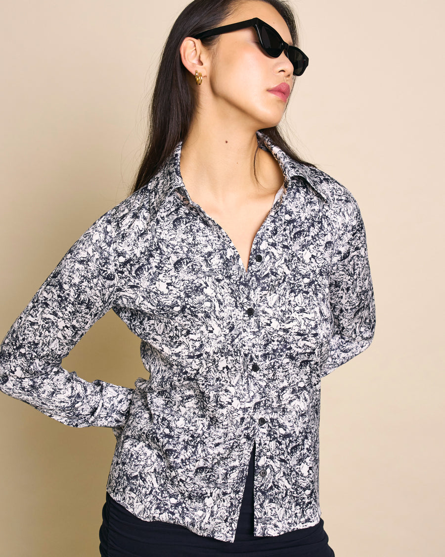 Chemise en cupro et ecovero | Imprimé noir et blanc "celia blouse nervous print black"
