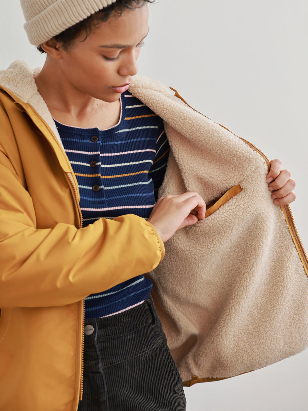 Manteau en matière recyclée | jaune "laurie technical hooded jacket mustard"
