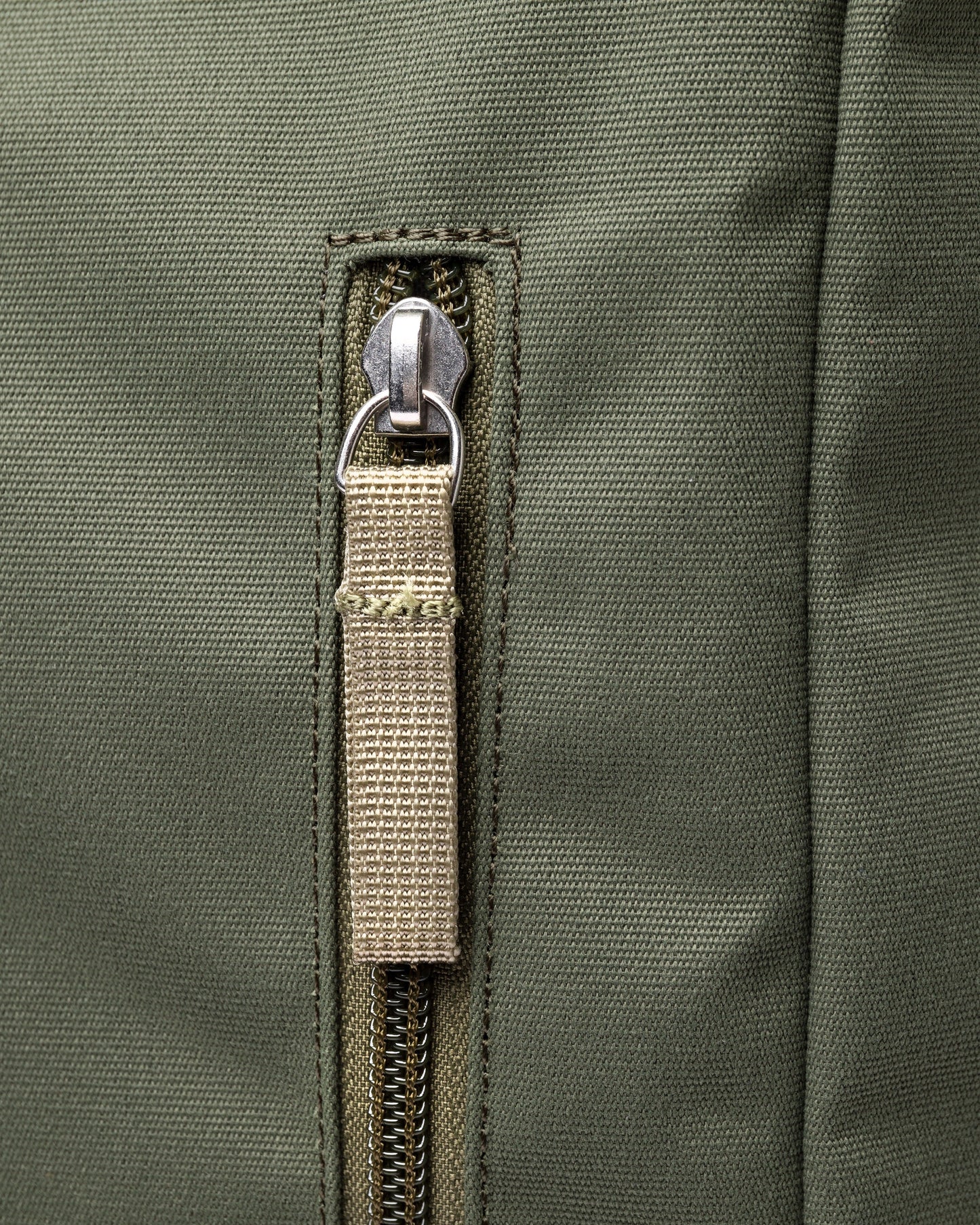 Sac à dos rolltop en matière recyclée | Vert "dante vegan clover green"