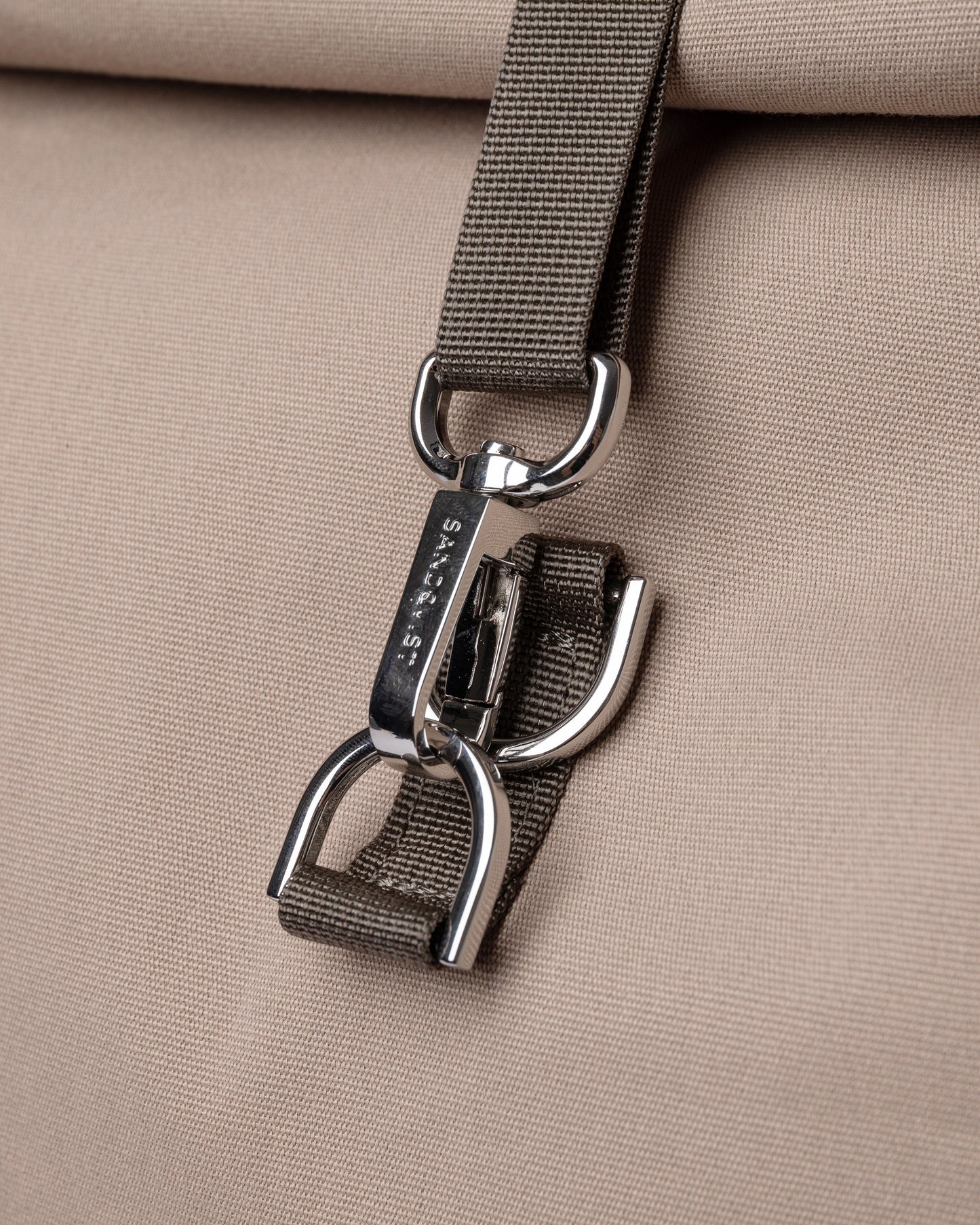 Sac à dos rolltop en matière recyclée | Beige "dante vegan dune"