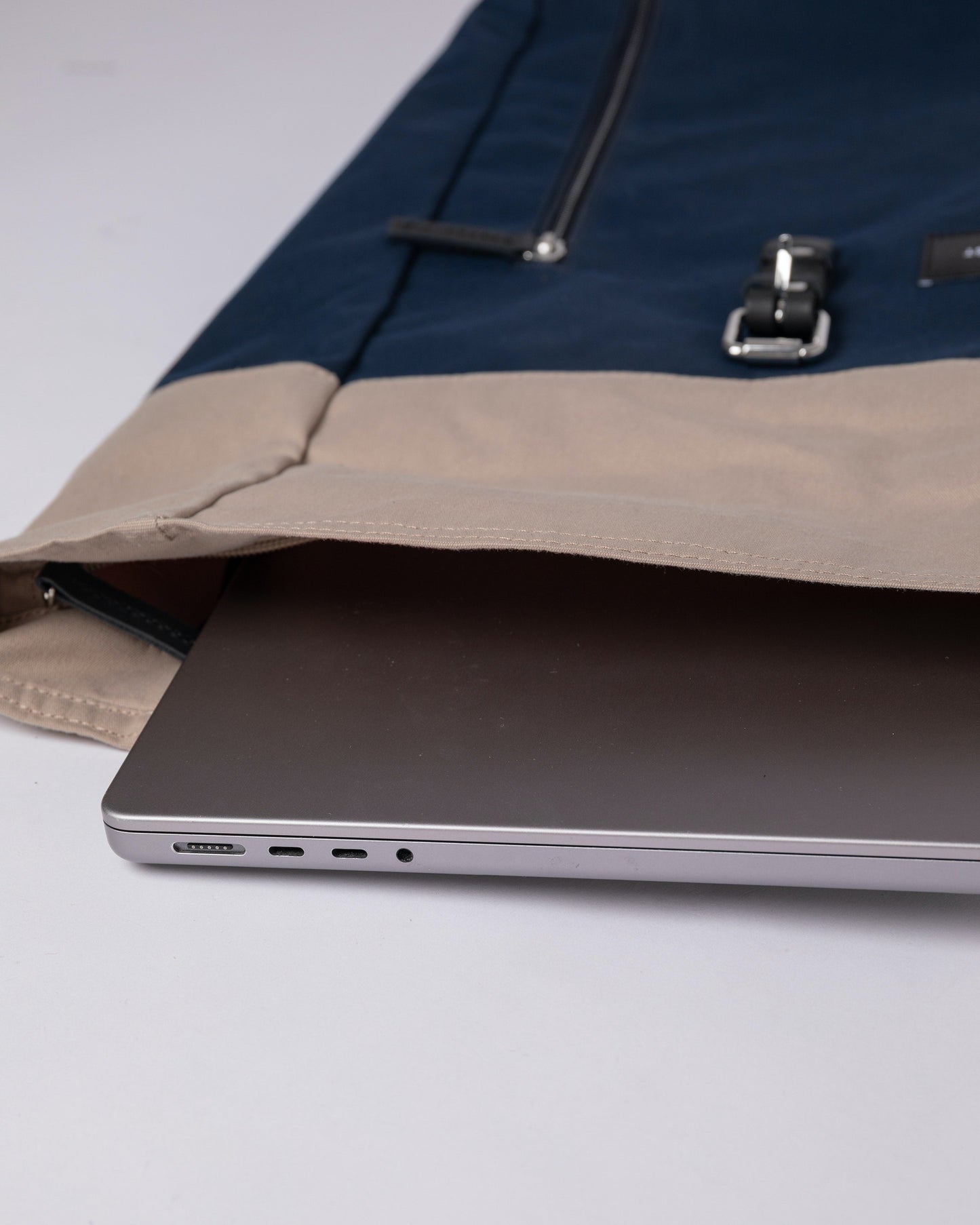 Sac à dos rolltop en recyclé | Marine et beige "dante multi navy"