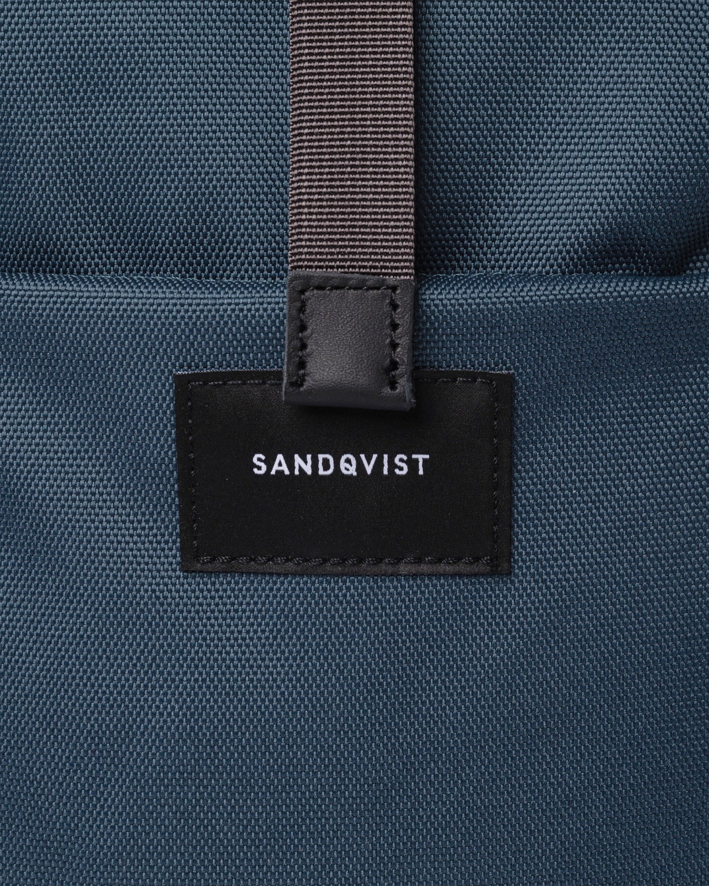 Sac à dos rolltop en matière recyclée | Bleu "ilon steel blue"